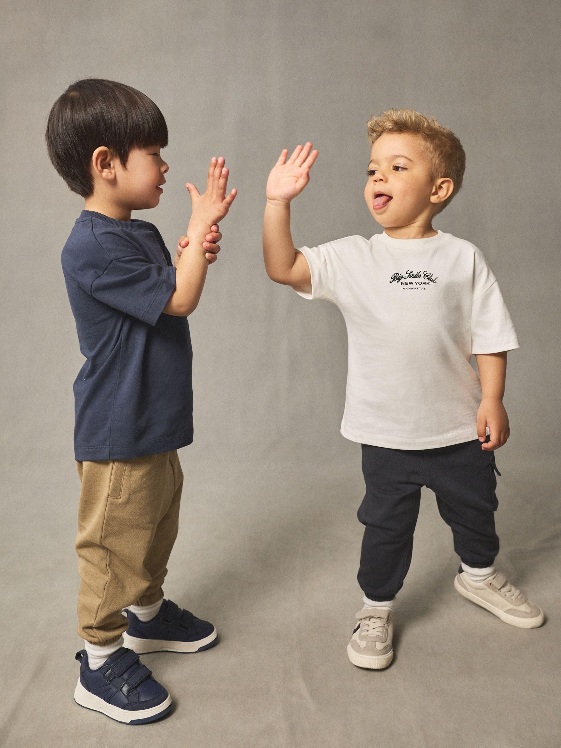 NEXT Jungen T-Shirt und Utility-Jogginghose im Set, 2er-Pack 62-122