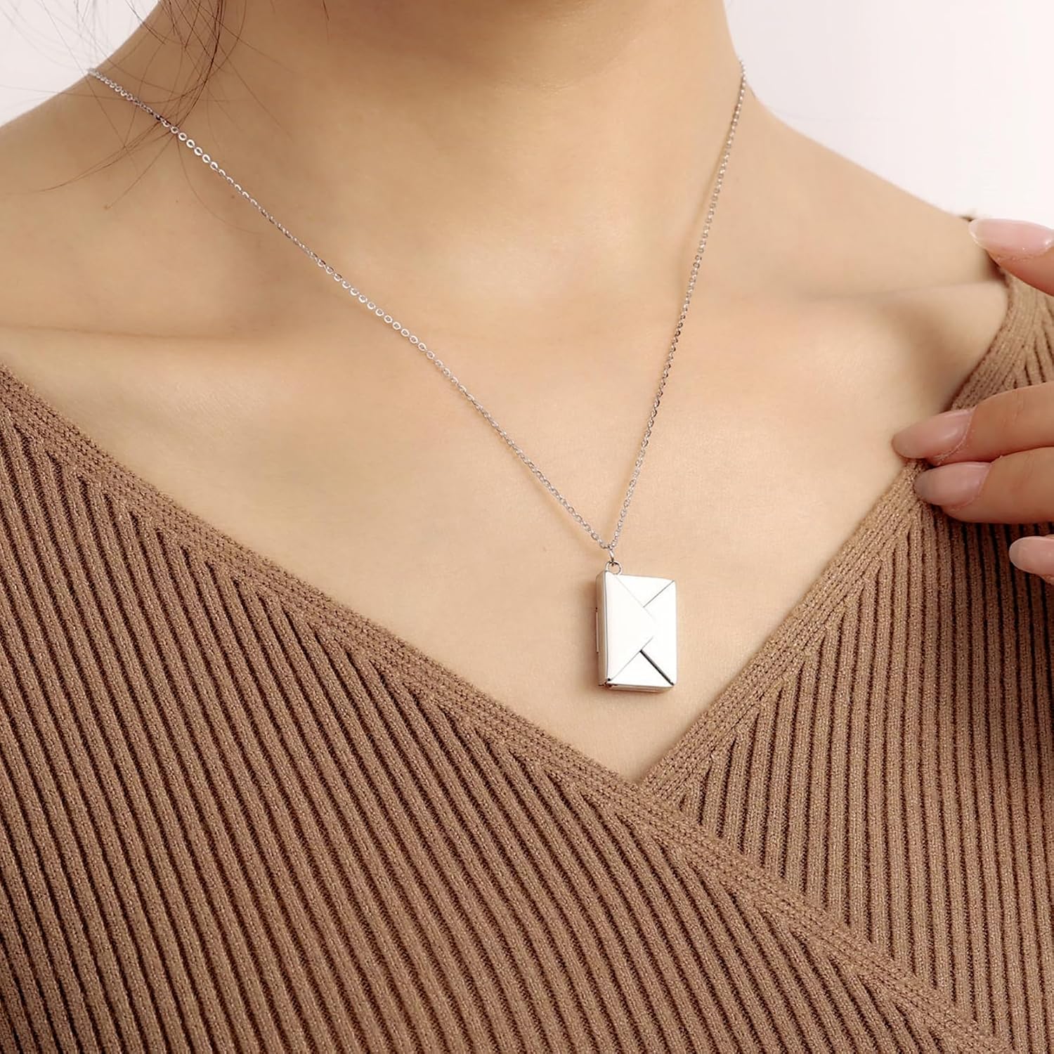 MeMeDIY Personalized Locket Necklace Envelope Love Letter Necklaces with Secret Message/Letter Necklace Personalized Heart Photo Angel Wings Locket Necklace for Woman
