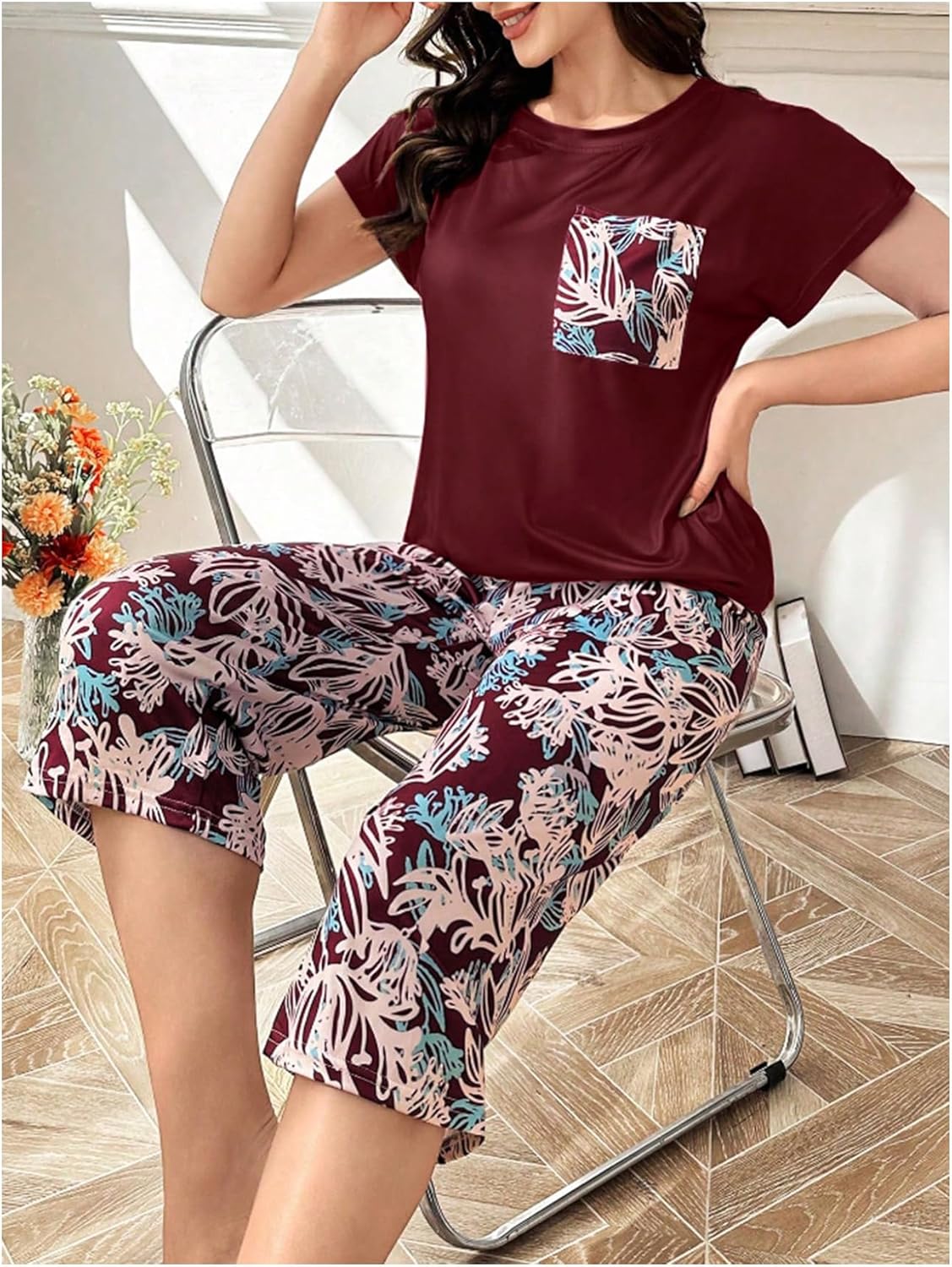 SHENHE Women's Capri Pajama Sets 2 Piece Short Sleeve Sleepwear Tropical Print Summer Pjs Lounge Set - Image 5