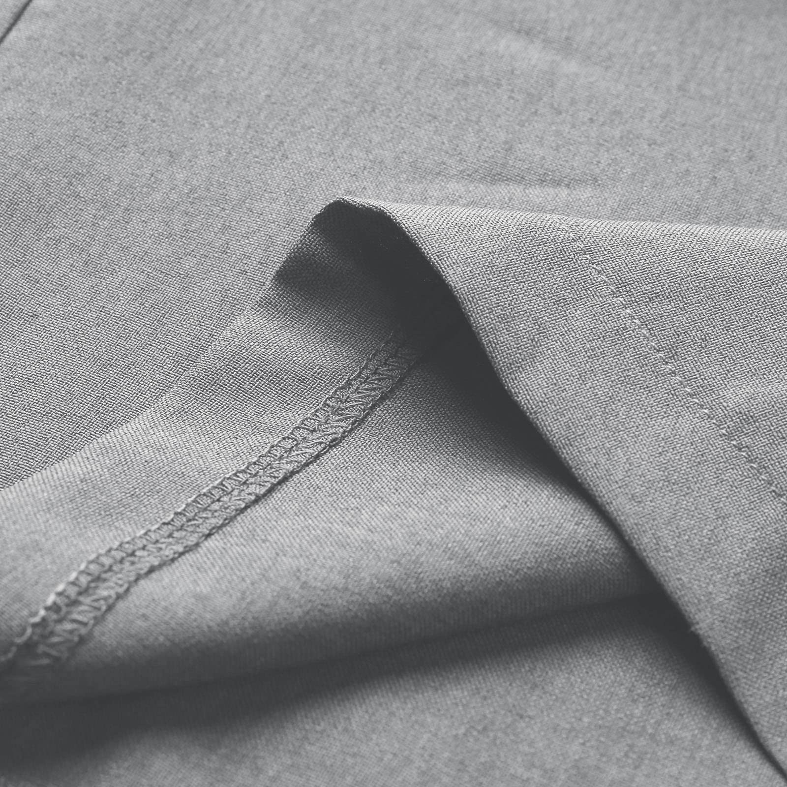 Tuta da donna a gamba larga, scollo a V, maniche corte, con