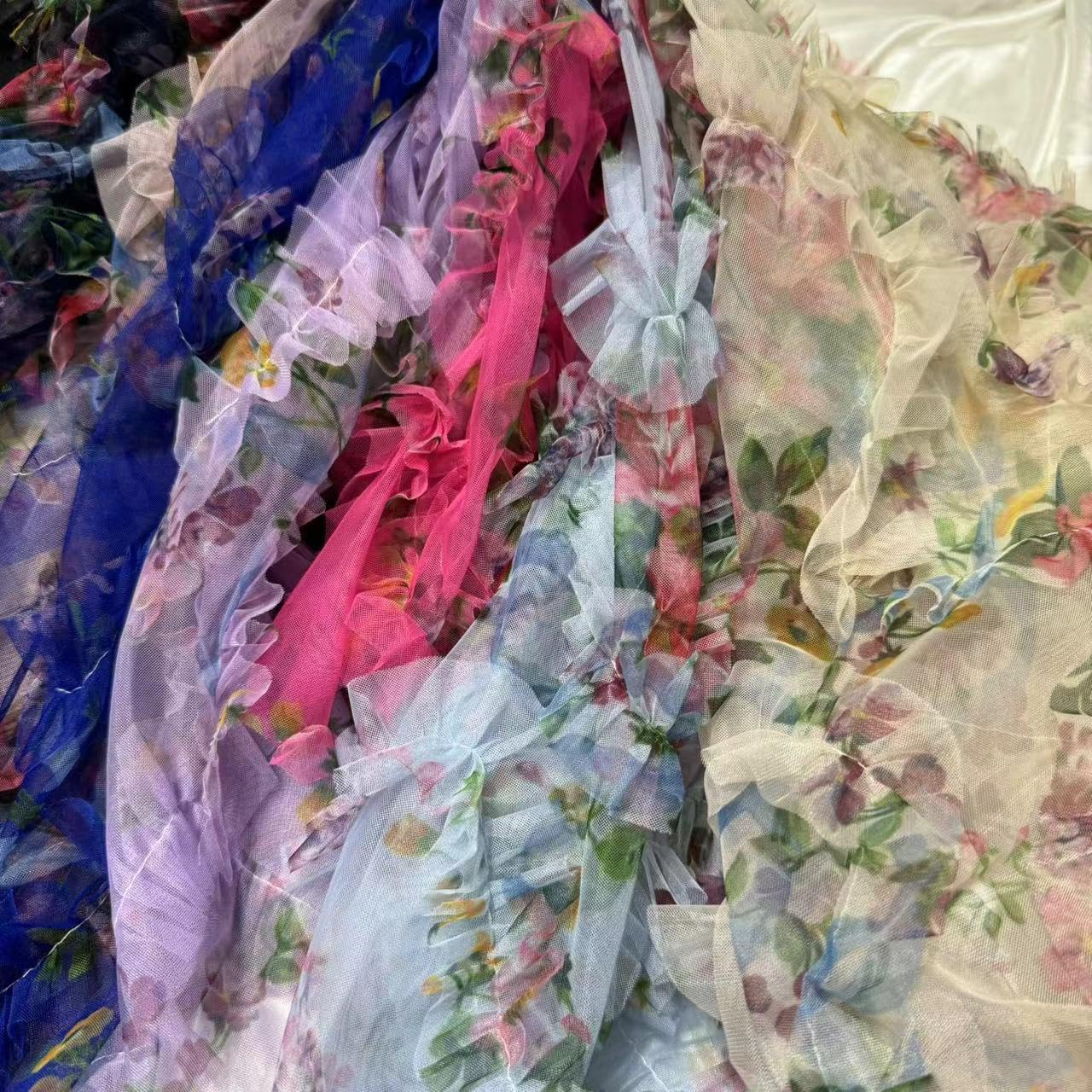 Tela de malla plisada de 130 cm de ancho, diseño de flores en 3D, tejido de tul, elástico, volantes, olas, decoración, tul, para coser, venta por metros, tela para manualidades, ropa cian,