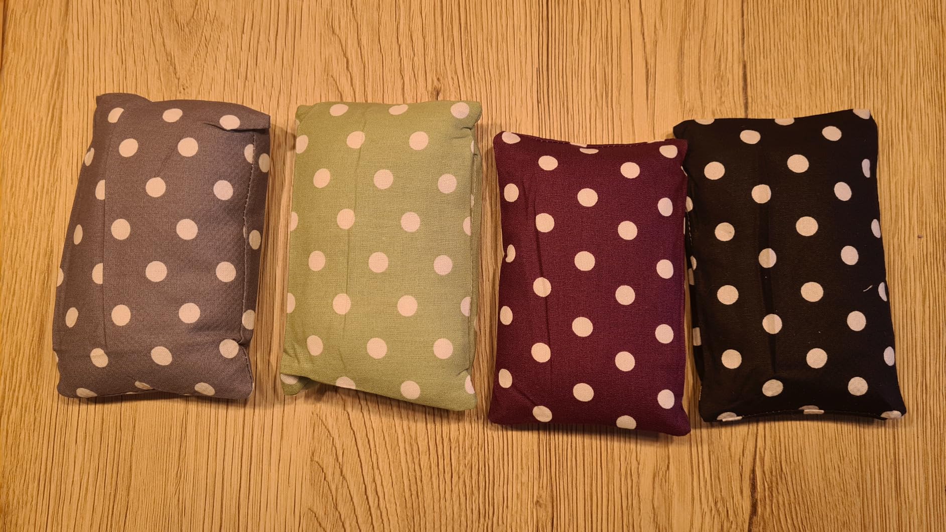 Produktbild von SNOOZYCAT 2 Katzenminze Kissen Mit 4 Nachfüllpads – Waschbar, Handgemacht, Natürliche Katzenminze, Für Katzen