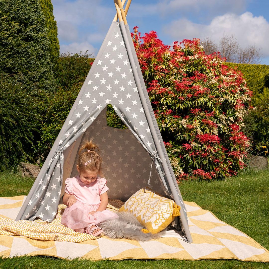 Habitat Outdoor Yellow Garden Patio Rug Weather Resistant Washable Durable Woven Modern Flatweave Picnic Rugs 161 x 230cm