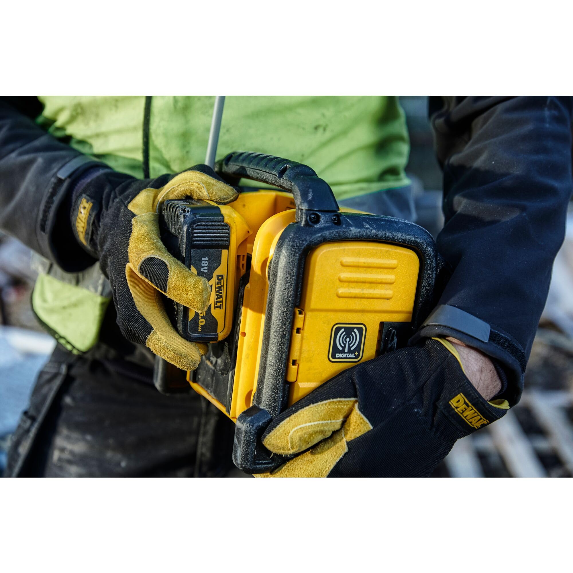 Dewalt DCR020-QW Radio Akumulatorowe/Sieciowe, 18 V, Czarny/Żółty, 8.2 x 23.3 x 39 cm