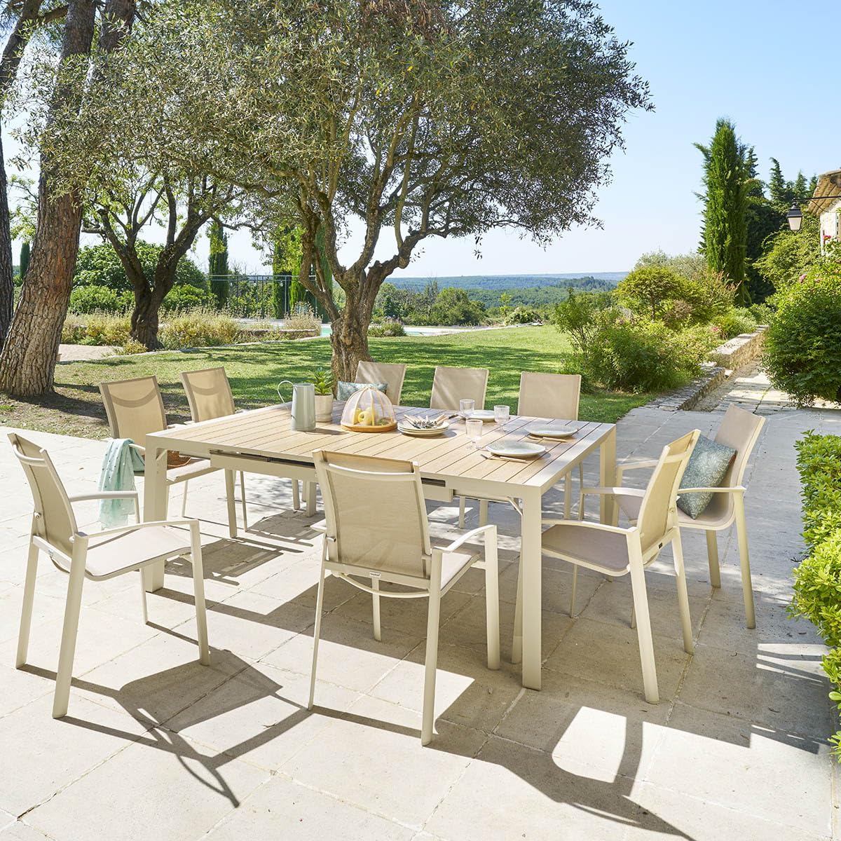 Hespéride - Table de Jardin Extensible Carrée Evasion Beige - 10 Places - Aluminium Antirouille Aluminium Effet Bois - Meuble d'Extérieur Rallonge