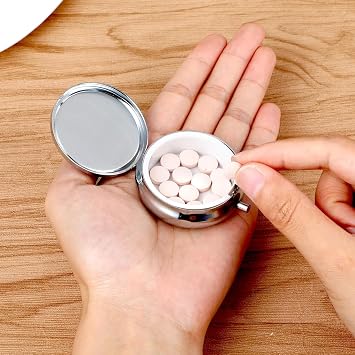 Small Pill Box, Single Pill Box, Portable Medicine Pill Case, Small Metal Pill Case, for Tablets Vitamins Cod Liver Oil Supplements Medication Purse Pocket Portable (Silver)