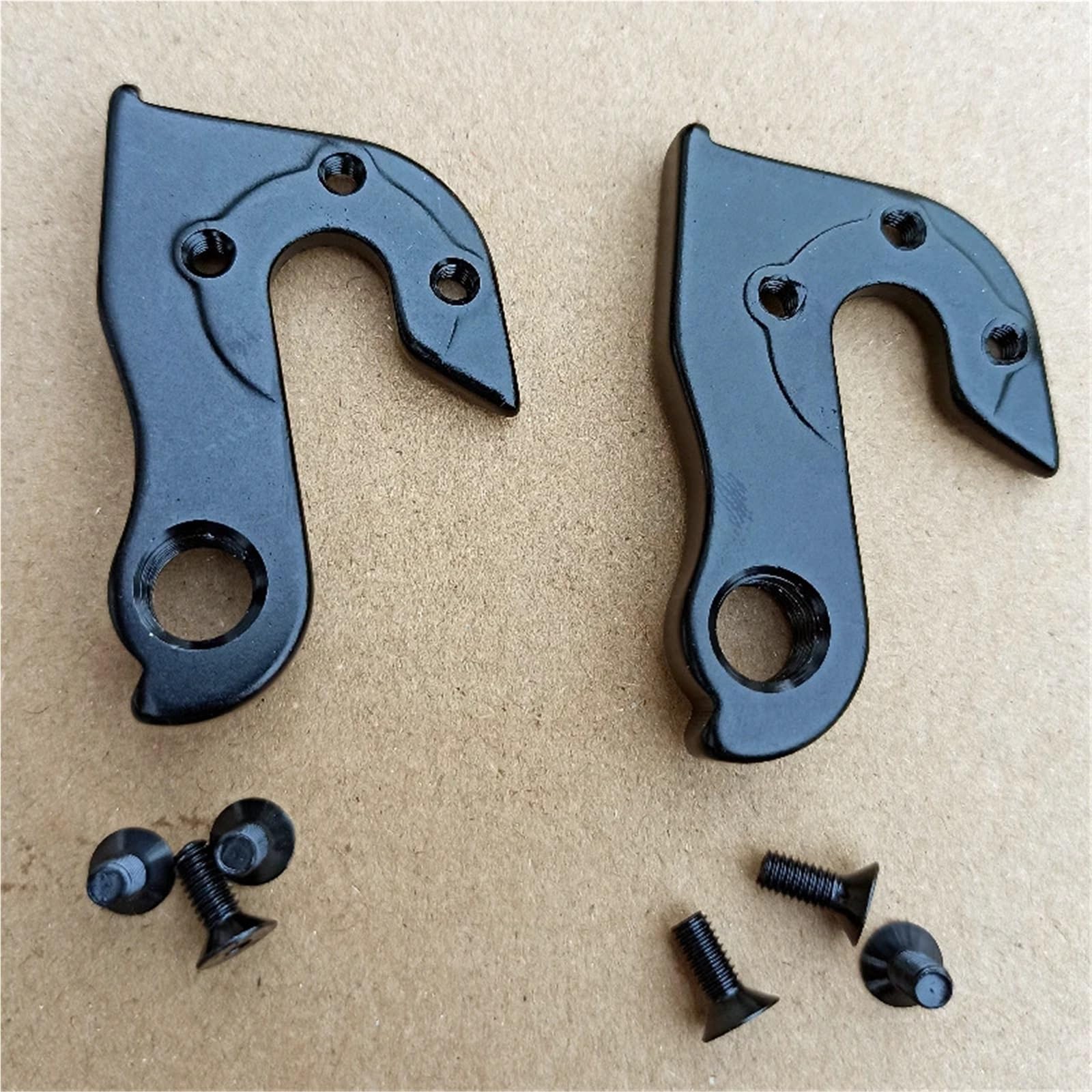Lot de 2 Pattes de dérailleur arrière for vélo, Compatible avec Les modèles M/o/s/s/o C/l/a/u//d B/u/t/l/e/r G/h/o/s/t L/a/p/i/e/r/re Pro R/a/c/e XC/o/n/t/r/OL Z/e/s/t/y