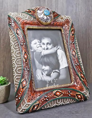 Miniatura 8 de Ebros Gift Conchos plateados rústicos del suroeste con gemas turquesas y patrones tribales de 5 x 7 pulgadas, marco de fotos, figura de rancho