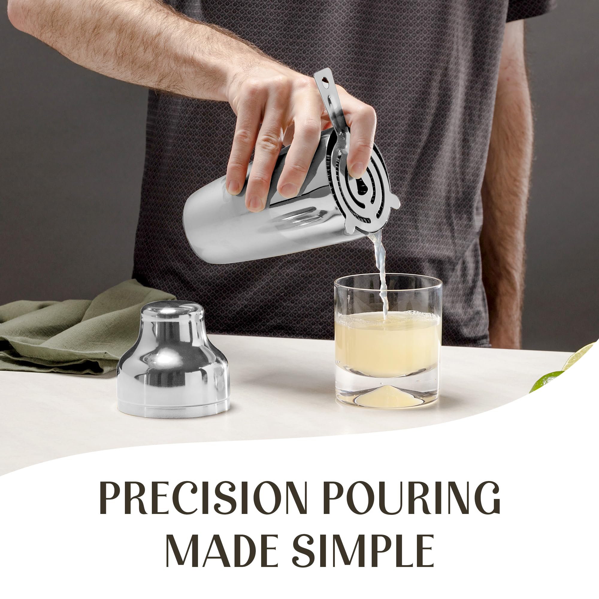 Modern Mixology Juego de coctelera – Kit de barman con soporte de pino | Diseño a prueba de fugas | Incluye coctelera de martini, medidor, colador, cuchara, pinzas | Herramientas de bar perfectas para