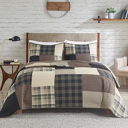 Woolrich Winter Hills Reversible Quilt Set - Cottage Styling Reversed to Solid Color, All Season Lightweight Coverlet, Cozy Bedding Layer, Matching Shams, Oversized King/Cal King, Plaid Tan 3 Piece