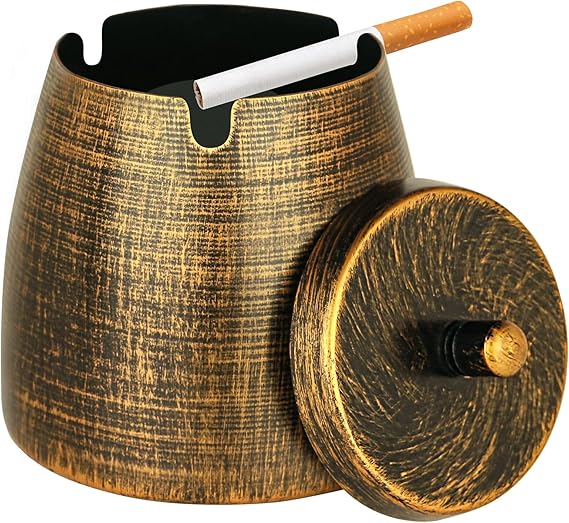 Small Retro Odorless Ashtray with Lid for Cigarettes Outdoor Rainproof,Metal Decorative Ashtray for Patio Outside Home Indoors Table Decor,Copper