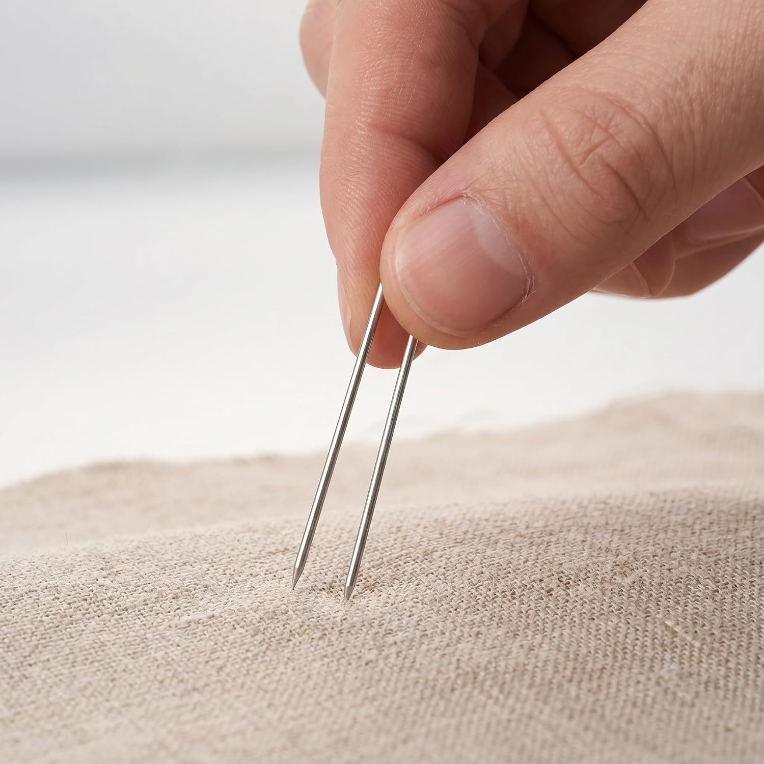 Mobestech U-Shaped Fork Pins Strong Positioning 50pcs for Sewing and Quilting Stainless Steel Small U Pins for Fabric Crafts and Jewelry Making Suitable for Cotton and Linen