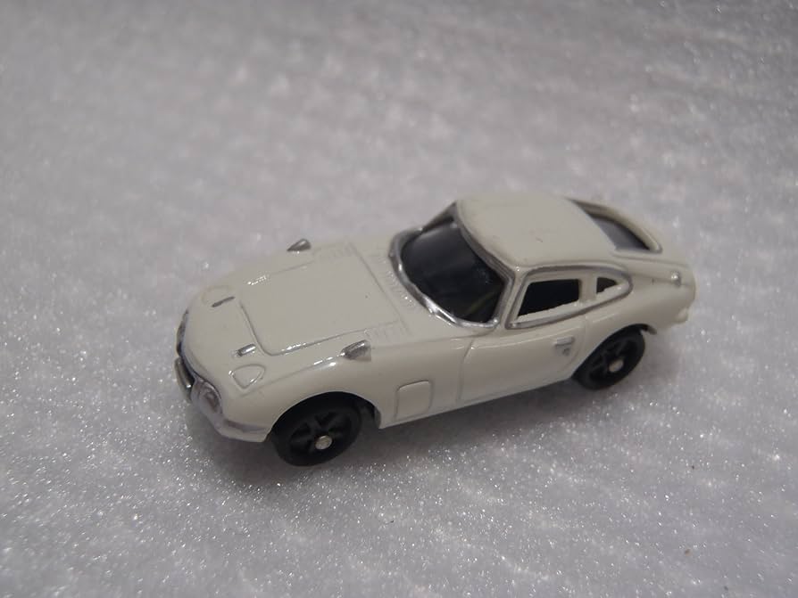 ディアゴディスティニ　TOYOTA 2000GT ミニカー ホワイト1/10 ディアゴスティーニより「トヨタ2000GT」を1/10で再現した完成品