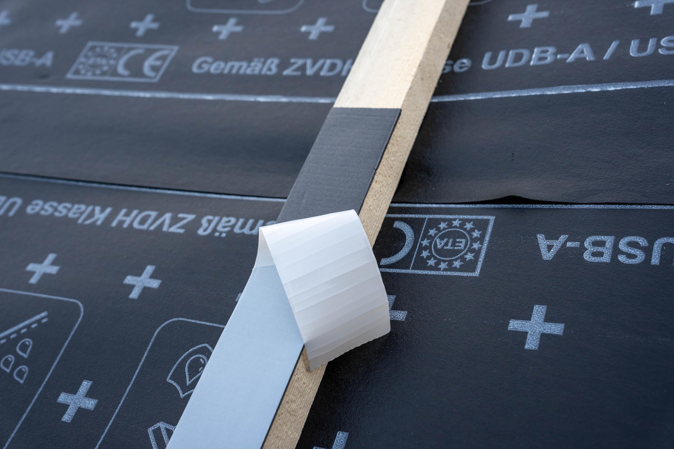 ALMO 5 rouleaux de bande d'étanchéité PE double face fortement adhésive (30m x 60mm) bande d'étanchéité bande de séparation autocollante pour écrans de sous-toiture, anthracite
