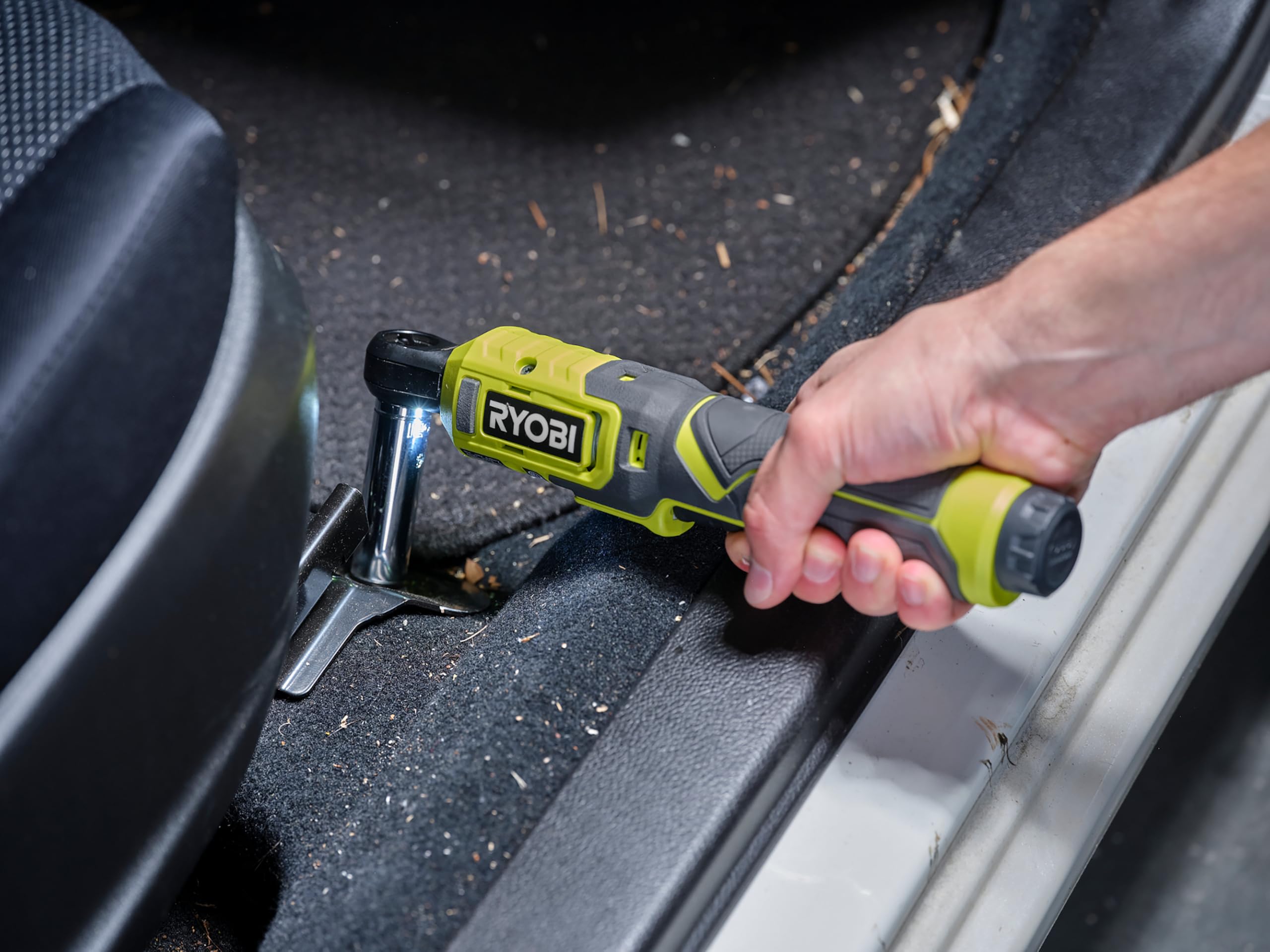 RYOBI RR14W4-120G, Avvitatore a Cricchetto con Batteria 4V USB al Litio 2.0Ah, Ideale per Avvitare e Svitare Piccoli Bulloni e Dadi, Velocità 210 giri/min, Velocità Regolabile, Cavo USB Incluso