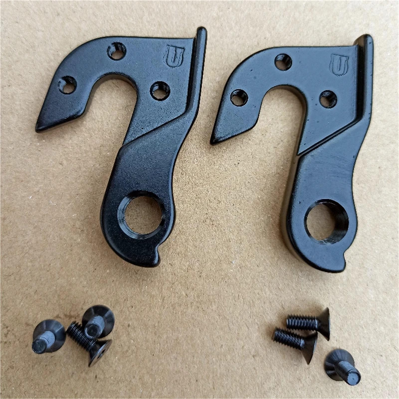 Lot de 2 Pattes de dérailleur arrière for vélo, Compatible avec Les modèles M/o/s/s/o C/l/a/u//d B/u/t/l/e/r G/h/o/s/t L/a/p/i/e/r/re Pro R/a/c/e XC/o/n/t/r/OL Z/e/s/t/y