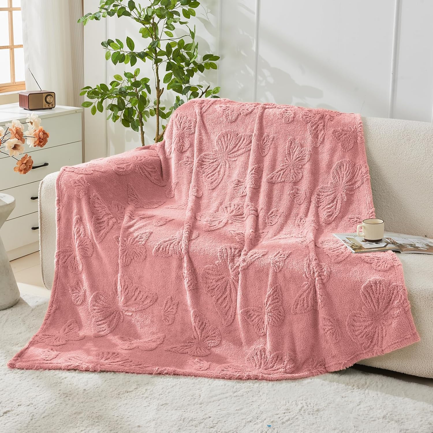 Throw Blankets with Butterfly,Soft Warm Blankets for Lover Mom Father Friends Gifts Pets,Lightweight Fuzzy Blanket for Couch Sofa Bed(Pink,90"x108") - Image 4