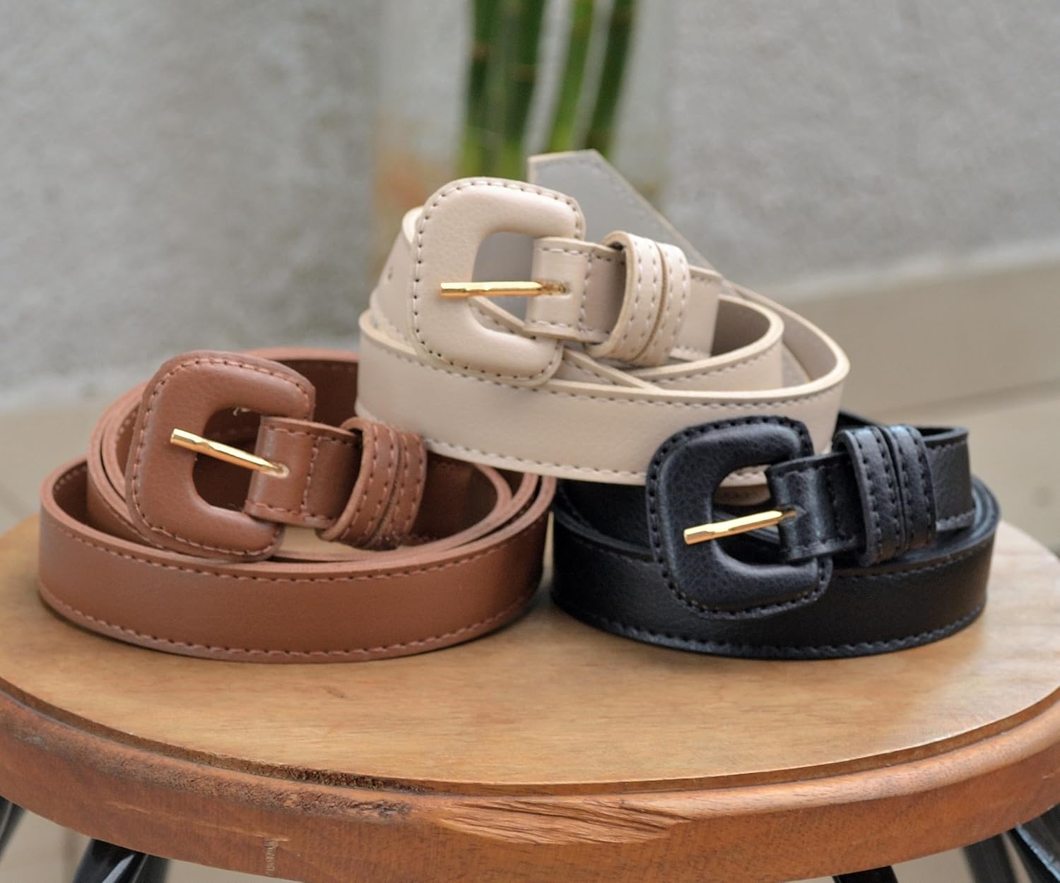 Kit 3 Cintos Feminino Clássico Atemporal Fivela Encapada em promoção! Veja a oferta e mais achadinhos de Cintos & Lenços 2 Hoje é o melhor dia para comprar Kit 3 Cintos Feminino Clássico Atemporal Fivela Encapada com aquele preço maroto! Promoção! Aproveite a oferta! 2