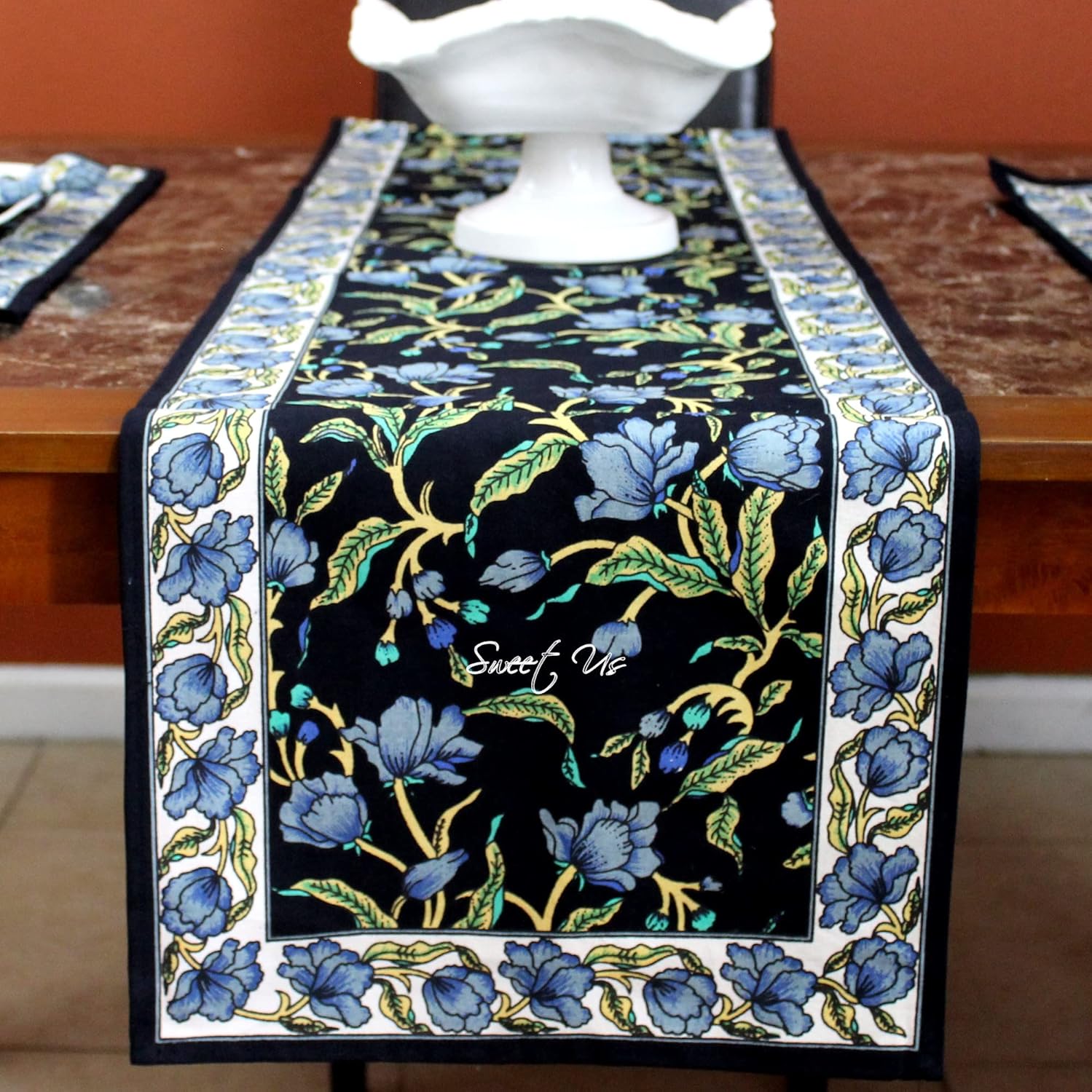 Sweet Us Affluent French Floral Cotton Table Runner and One Plain Napkin, Floral Kitchen Dining Table Runner, Table Cover for Indoor and Outdoors, Midnight Dream