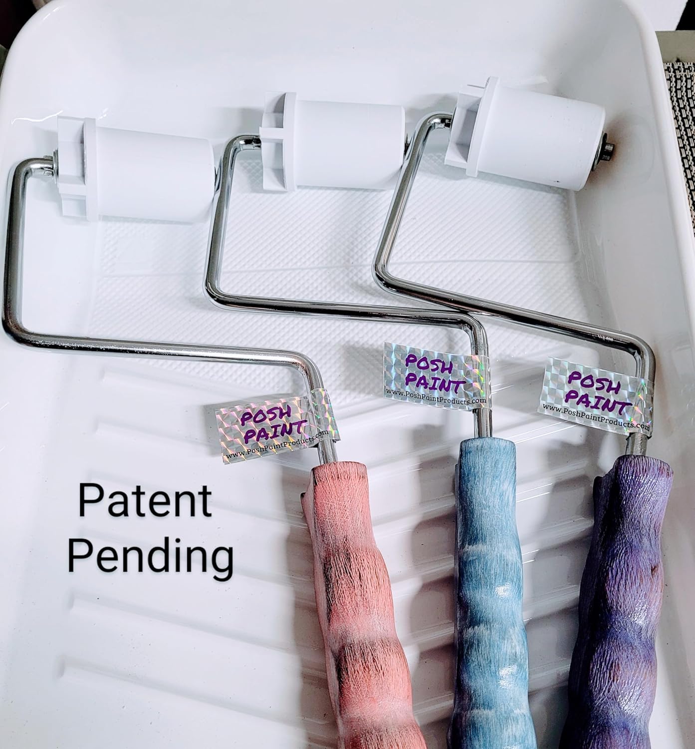 New Innovative All-in-One Quick Change Paint Roller Kit. Wooden Roller Handle, (2) 4" Roller Covers, (3) 9" Roller Covers. Blue/White Rubber Paint Roller Handle