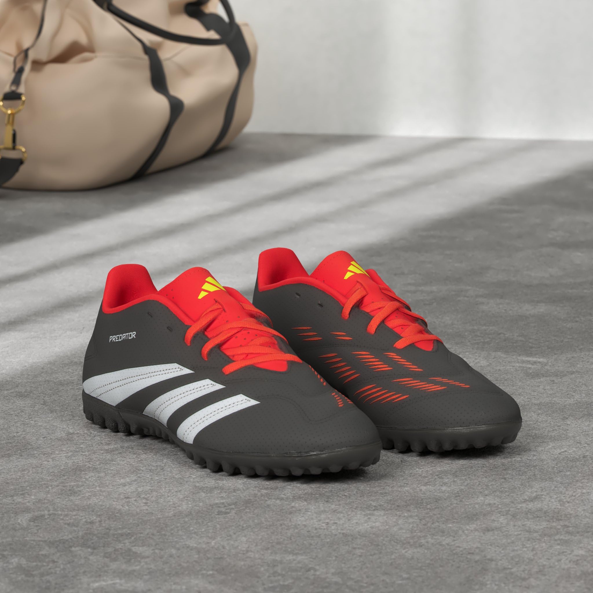 adidas Predator Club Turf Scarpe da Calcio Unisex
