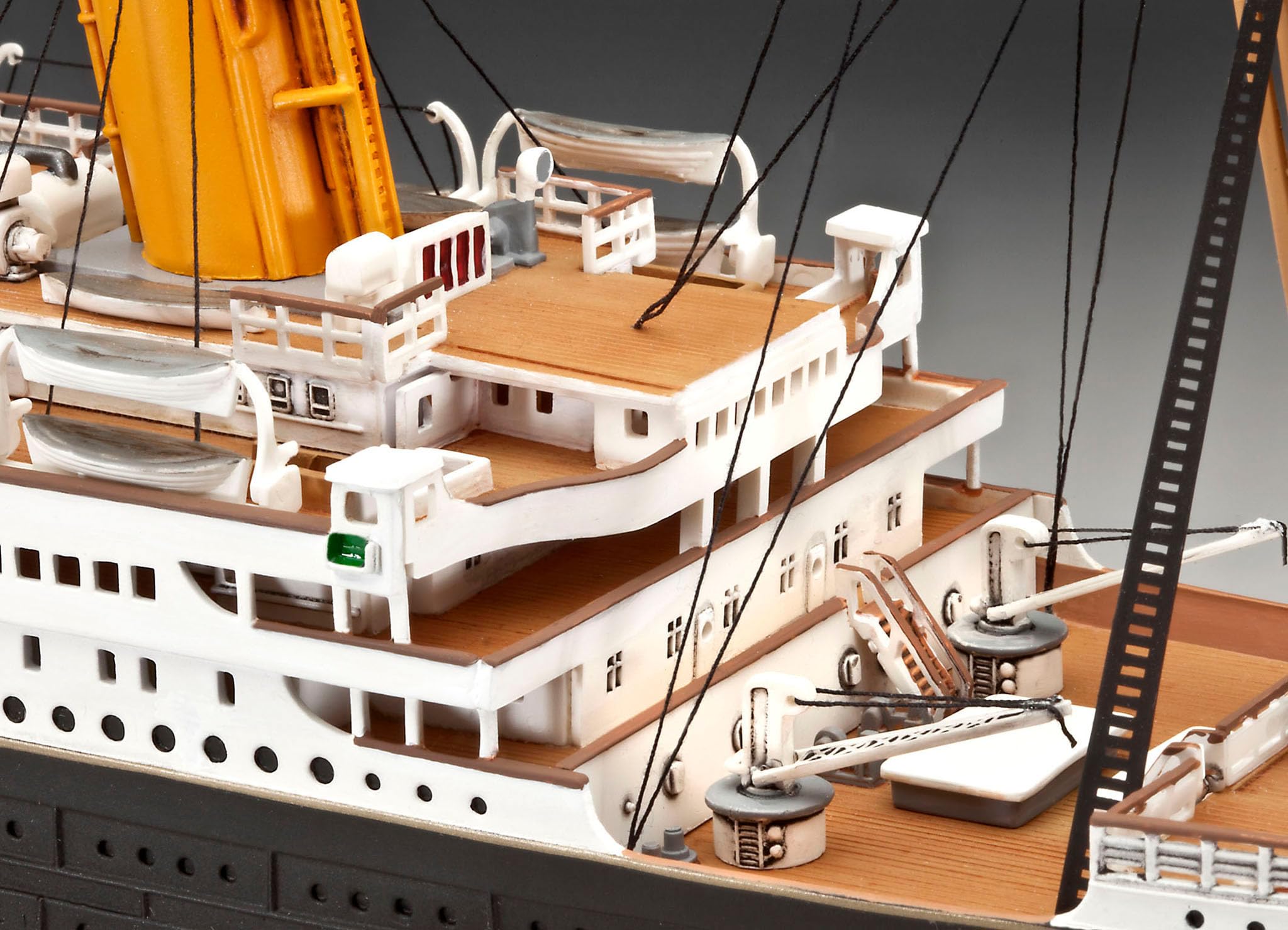 Revell Coffret Cadeau 100 Ans De Titanic Special Edition 67