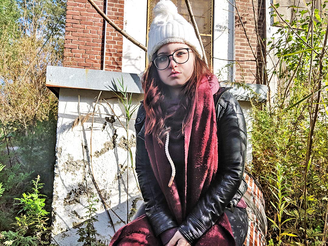 Fear0 Gorro de lana de felpa extremadamente cálida con aislamiento, color blanco y negro, con pompón, gorro de invierno para mujer y niña