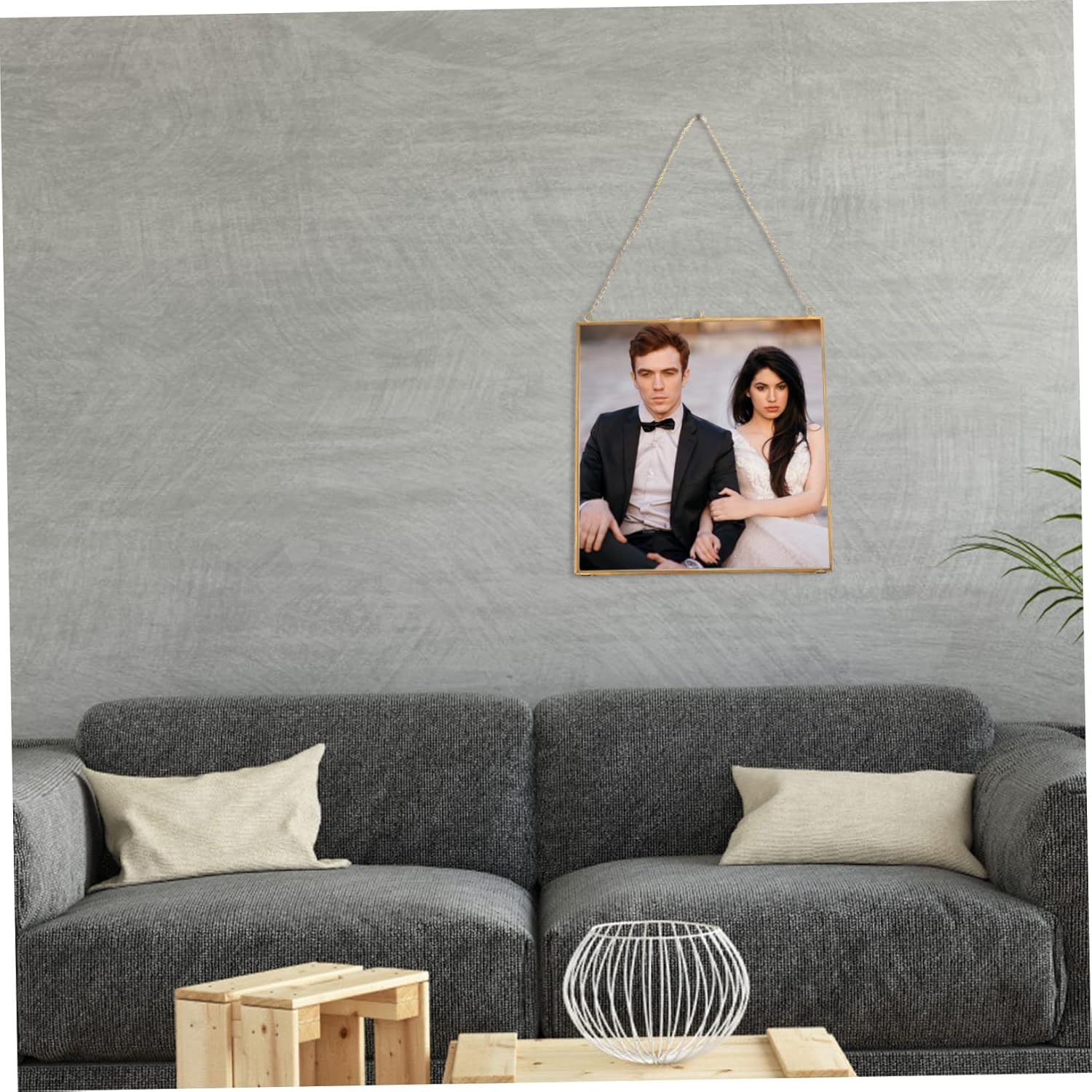 PRETYZOOM 1Pc Creative Hanging Specimen Holder Frame Transparent Glass Photo Display with Chain for Home Cafe and Bar Decor for Plants and Immortal Flowers