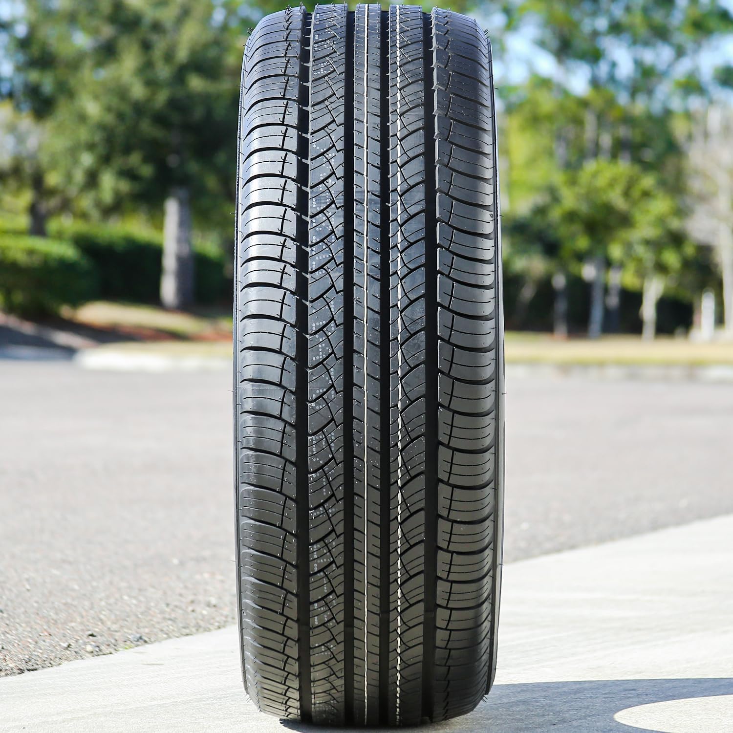 Cosmo Tires RoadHunter Truck/SUV Touring Radial Tire-275/50R22 275/50/22 275/50-22 115H Load Range XL 4-Ply BSW Black Side Wall UTQG 560AA