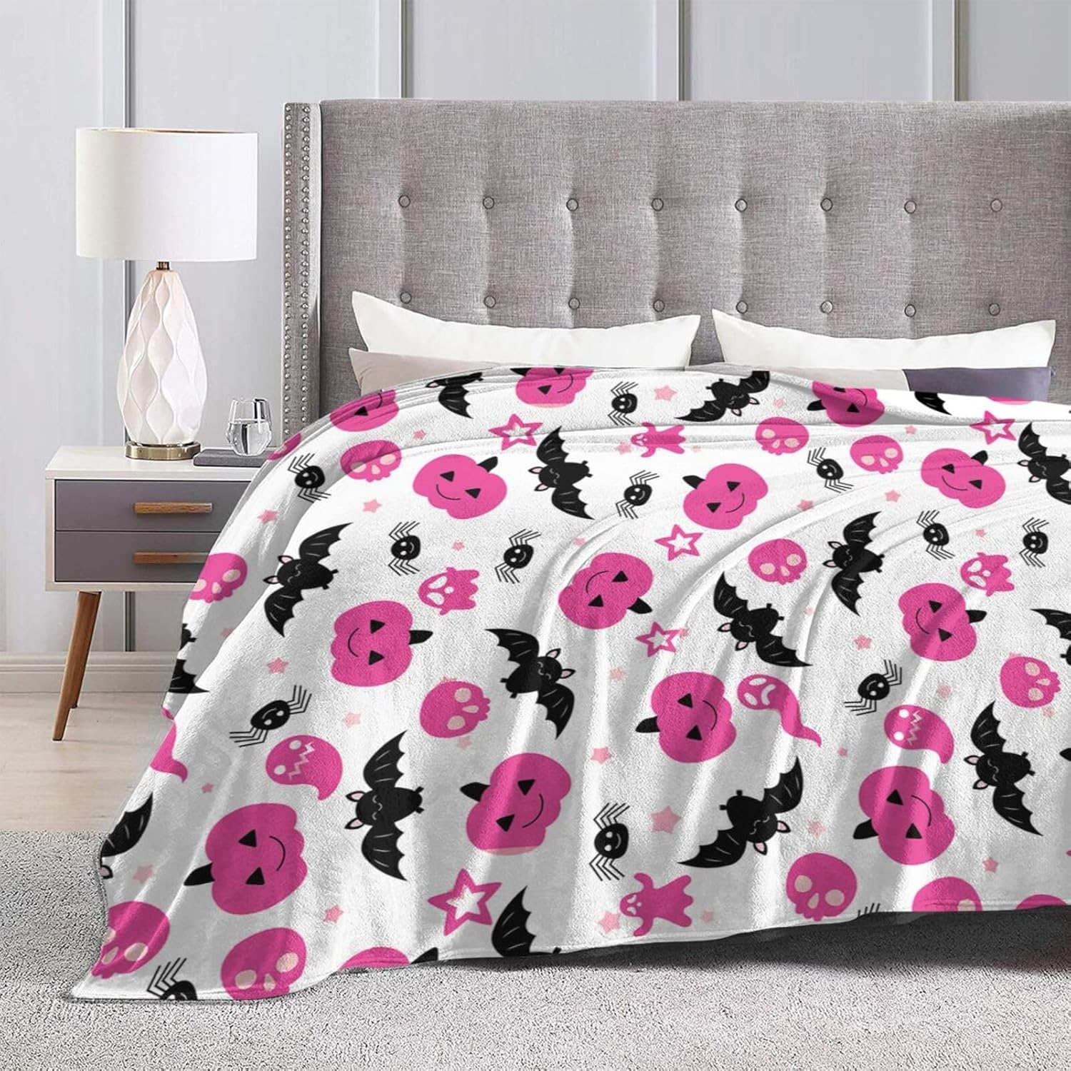 Halloween Blanket Soft Fleece Flannel Lightweight Pink Blankets Cozy Warm Plush Cute Throw Blanket Living Rooms Sofa Decor Blanket All Seasons 60x50 Inches