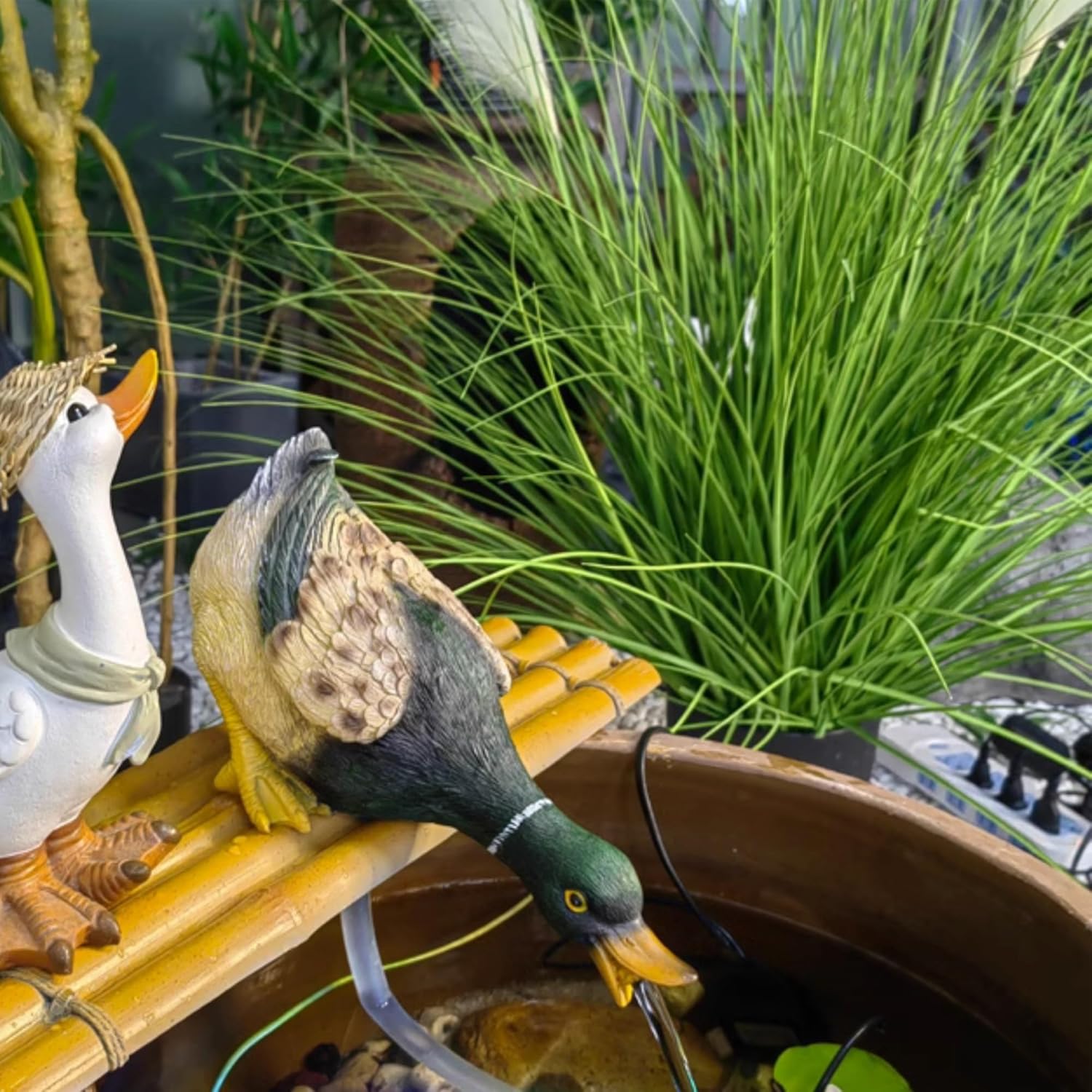 Animal Pond spitters for small ponds, pond fountains, Garden Decor for Koi pond, Resin material, with Water pump and Hose, pool fountains for above ground pools, for Koi Ponds and Water Gardens(Green)
