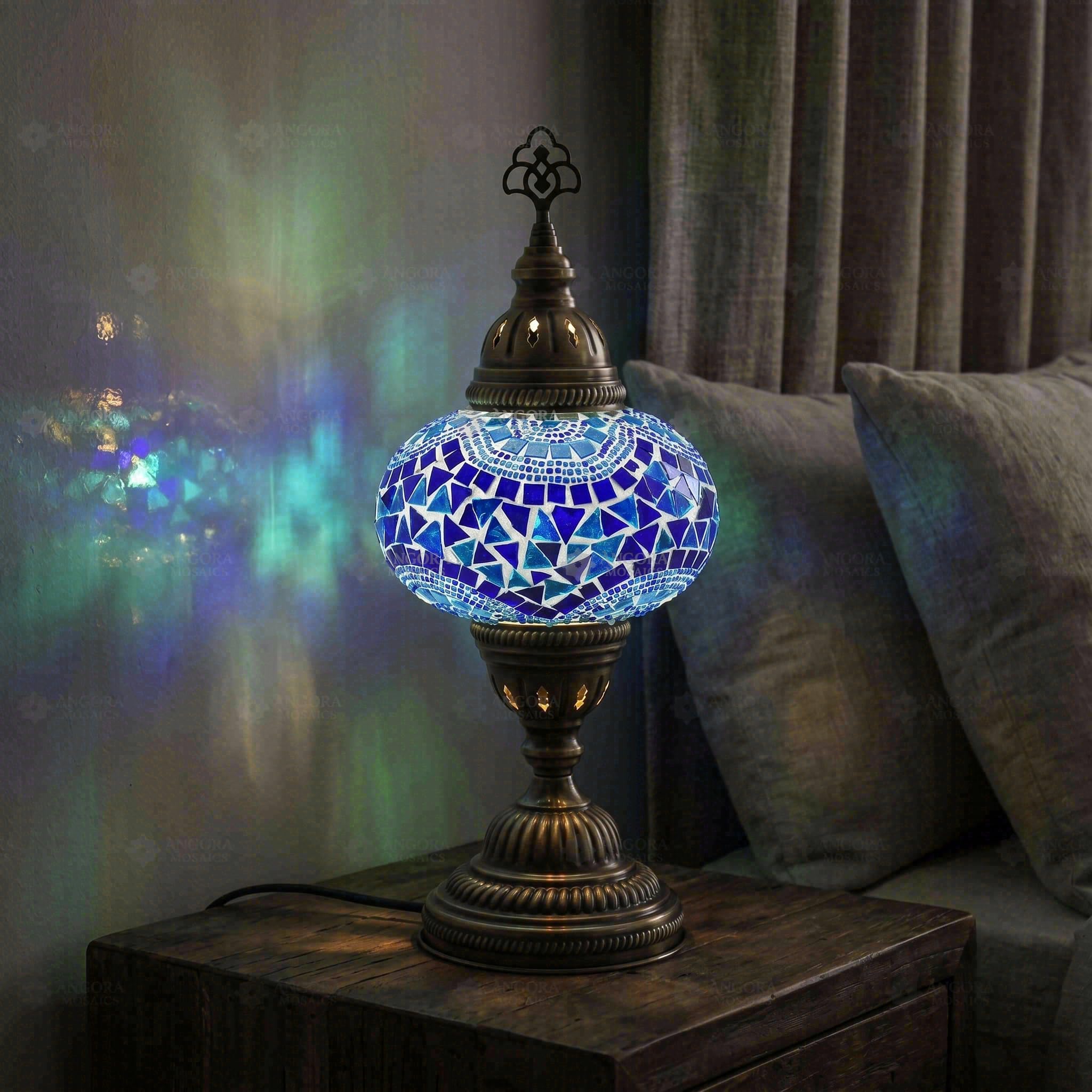 ENVA Lampada da tavolo a mosaico blu – Lampada a mosaico turco – Lampada da tavolo geometrica realizzata a mano in vetro – Lampada da comodino marocch