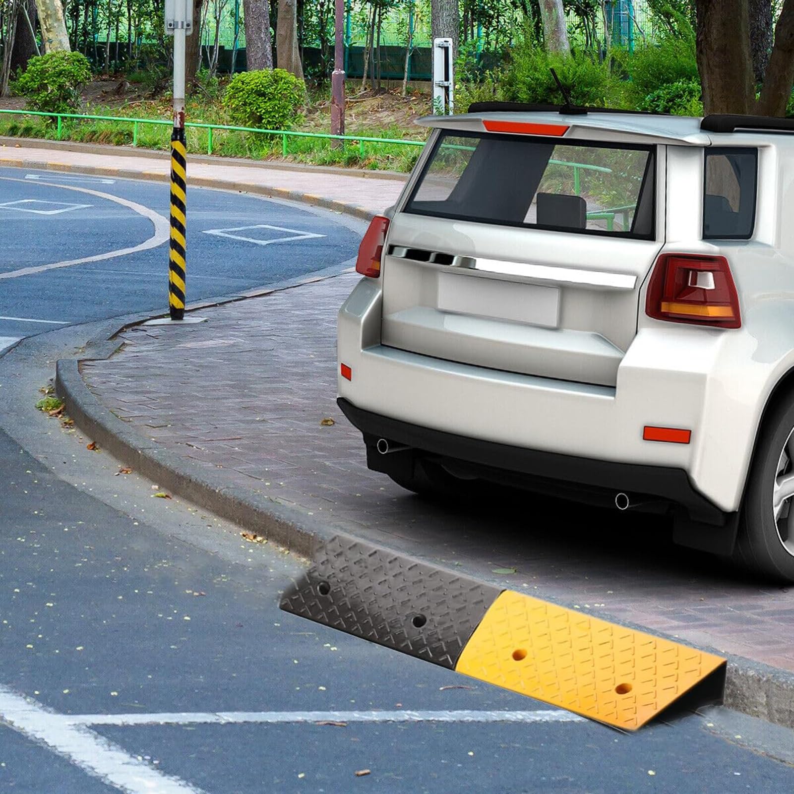 Rampa De Bordillo De Caucho De Alta Resistencia, Rampas De Umbral Antideslizantes Para Scooters De Movilidad; Aptas Para Muelles De Carga, Aceras, Motocicletas Y Sillas De Ruedas(100x30x12cm)