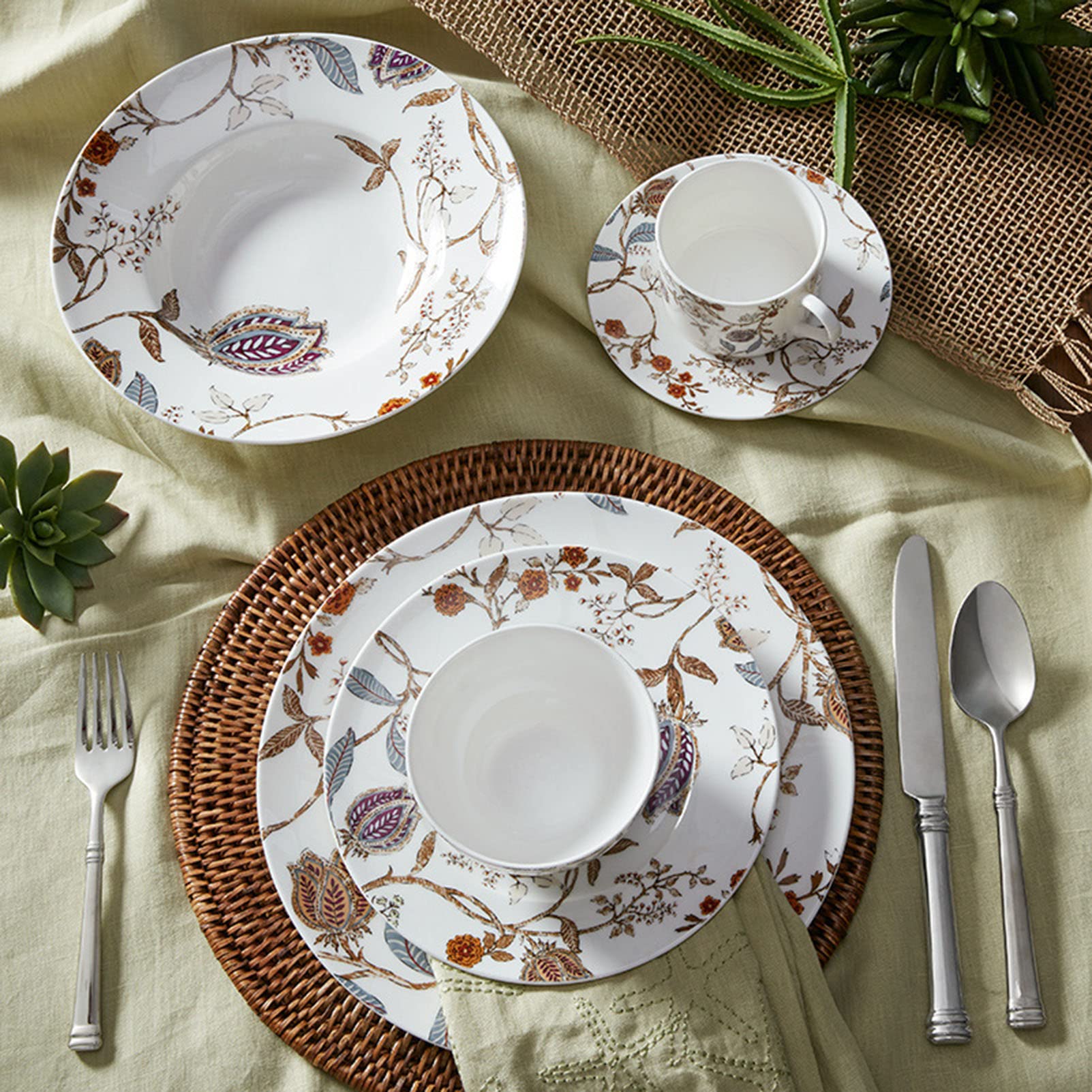 Zastawa stołowa z porcelany kostnej 24-częściowy zestaw naczyń obiadowych w kształcie kwiatów Kuchni Porcelanowy zestaw obiadowy, zastawa stołowa z talerzem obiadowym, talerz sałatkowy