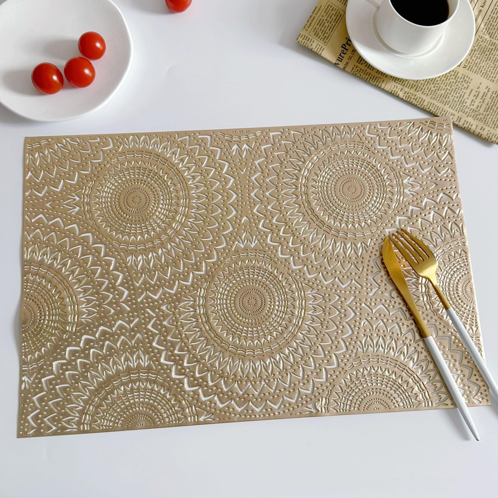 Hosoncovy Decorative Placemats Set of 4,Bohemia Placemats Hollow Dining Table Place Mats Heat Resistant Non-slip Dining Placemats Reusable Table Mats for Home Kitchen (Gold) - Image 4