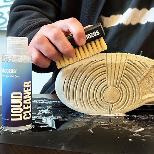 Miniatura 7 de Shoozas Kit de limpieza de zapatos sin desorden, potentes y delicados, secado rápido, no tóxico, seguro en todos los materiales.