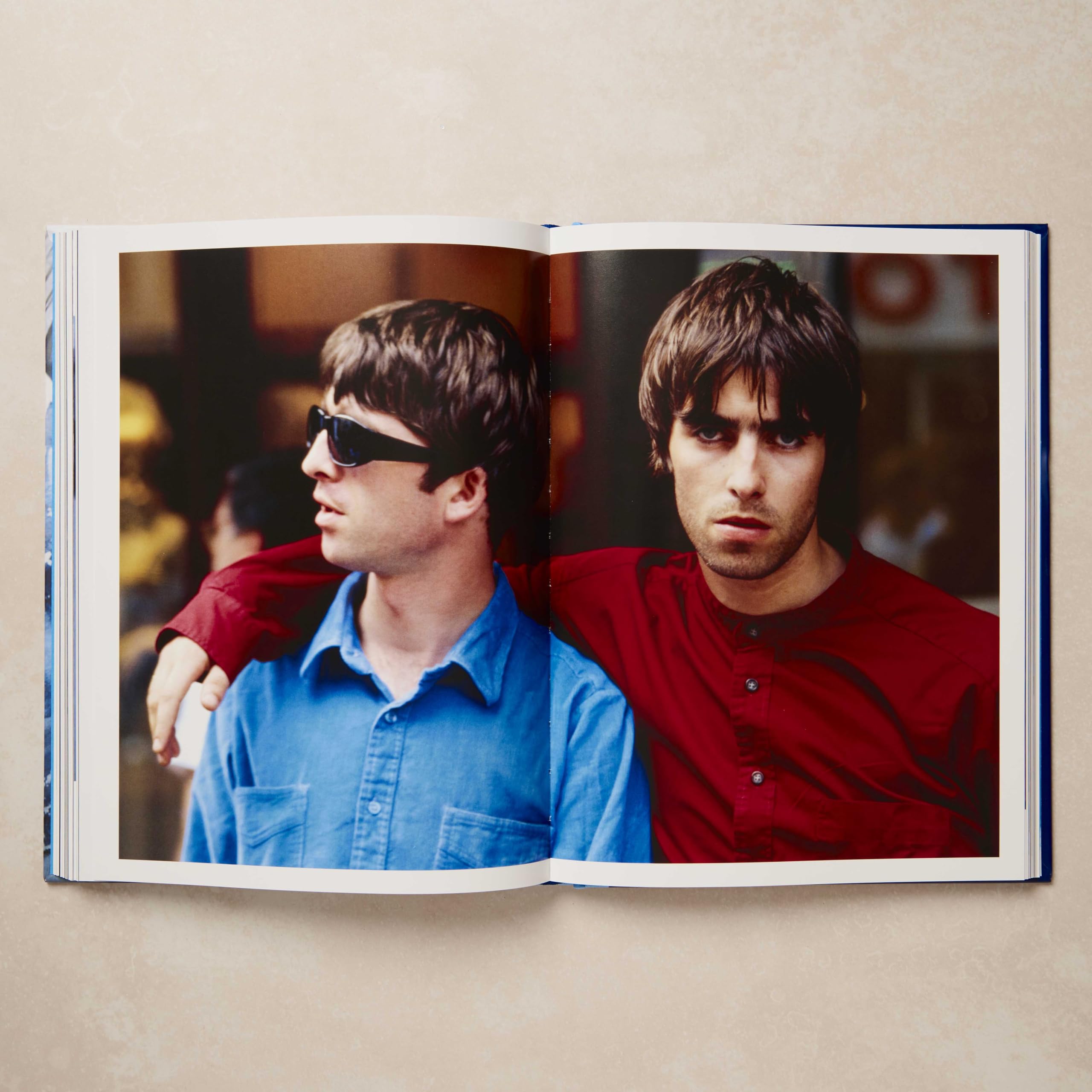 Oasis The Masterplan : Photographs by Kevin Cummins, featuring Noel Gallagher in his own words