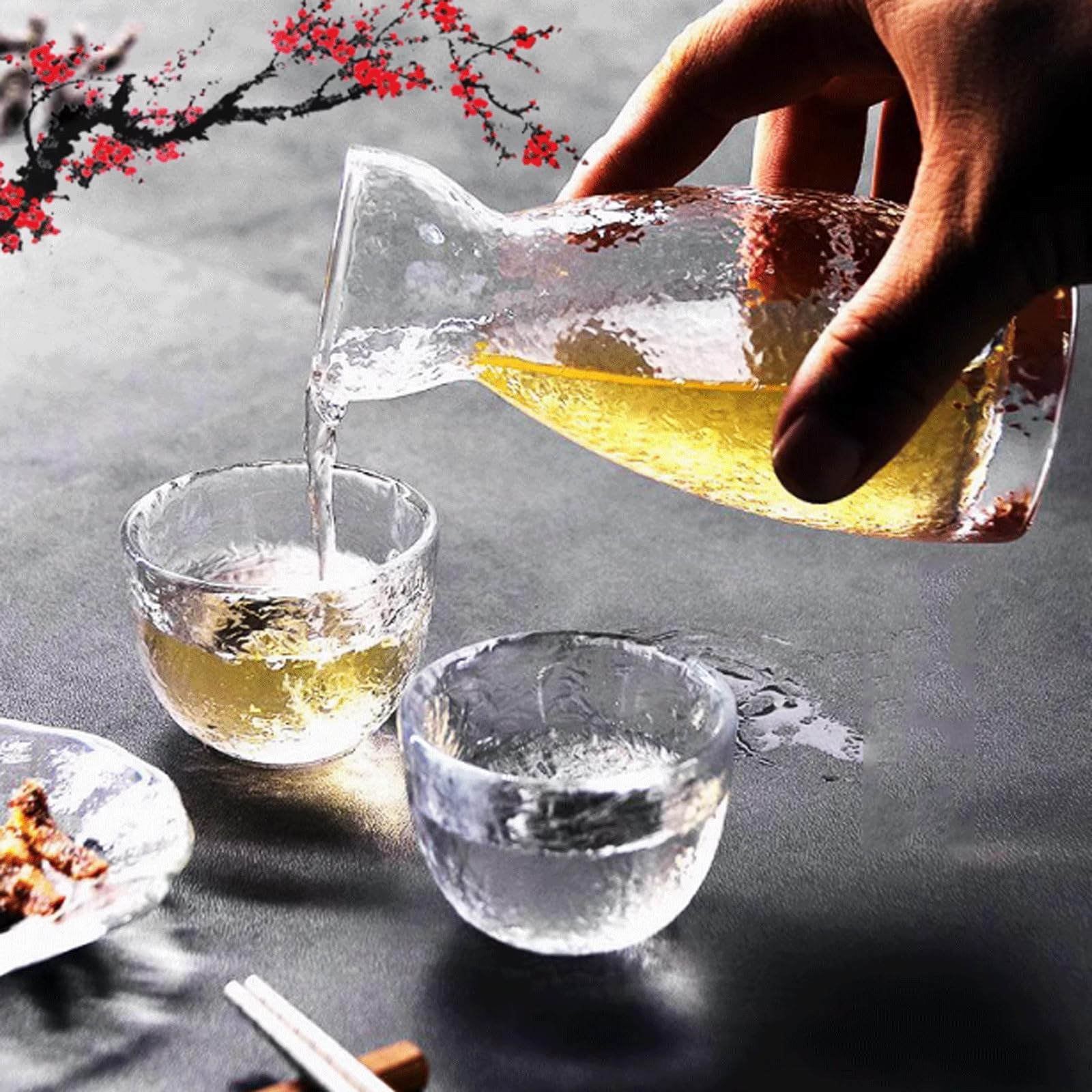 Ensemble de Tasses à saké en Verre, Tasses Transparentes Faites à la Main, Ensemble de saké en Verre Mat martelé, Un Pot, Quatre Verres à vin Tasse à saké