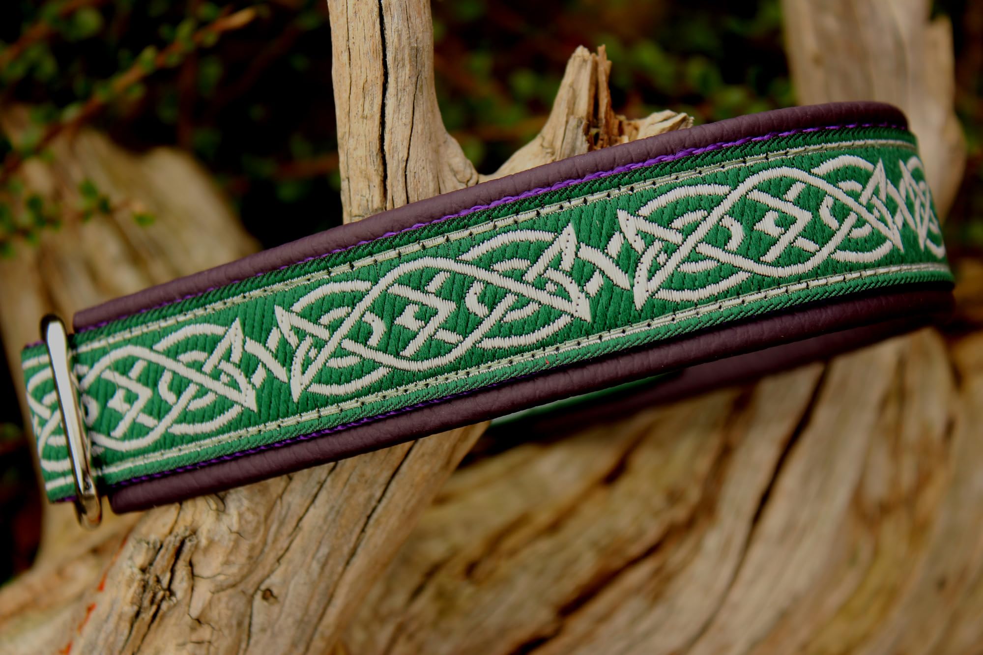 Halsband Leder Lila Grün Gothic Klickverschluss Alu selbst gestalten - personalisiert erhältlich