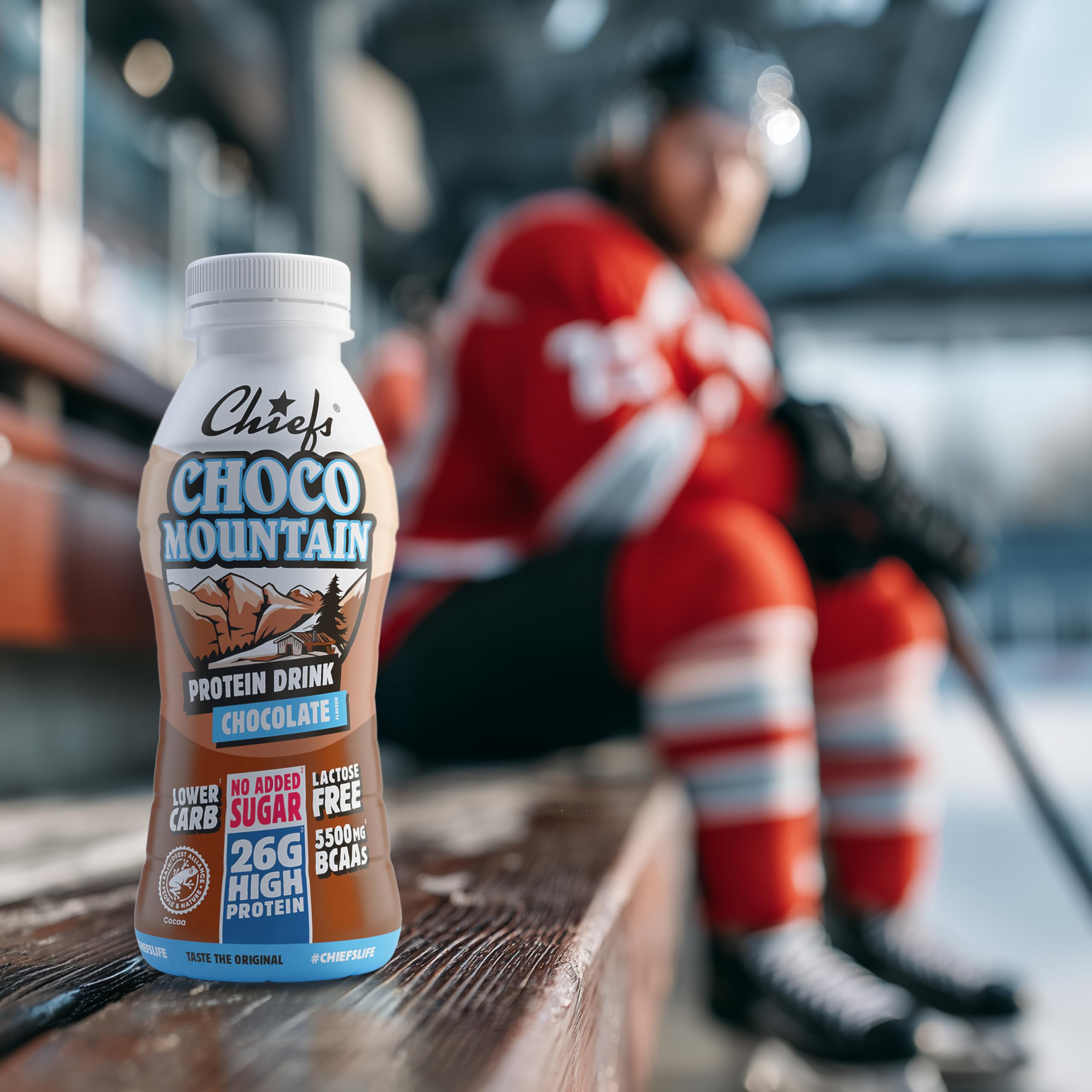 Chiefs® Milk Protein Drink avec 26 g de protéines et BCAA • Shake riche en protéines et faible en glucides, sans lactose et sans sucres ajoutés • 8 x 330 ml (Choco Mountain)