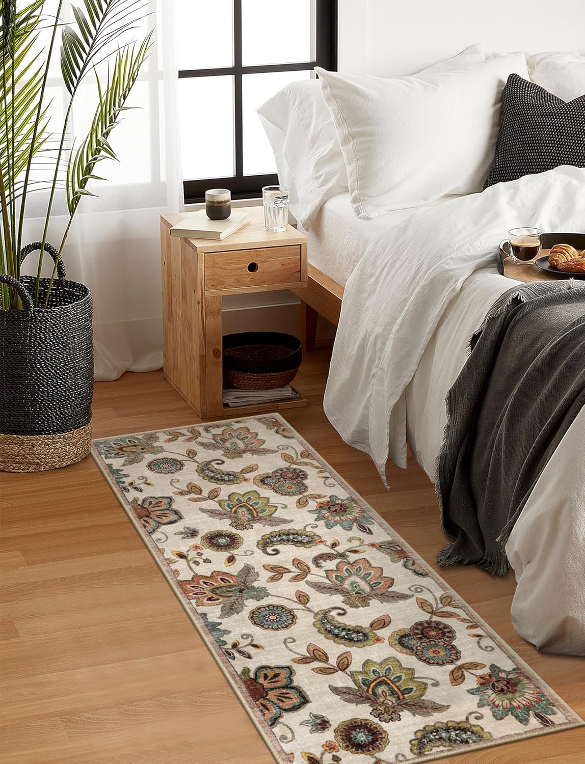 Morebes Floral Kitchen Rugs Non Slip,2x5 Rug Runner, Washable Paisley Design Entryway Rug, Non Shedding Door Indoor Floor Carpet Runner for Laundry Room Bedroom Bathroom,Beige Ivory