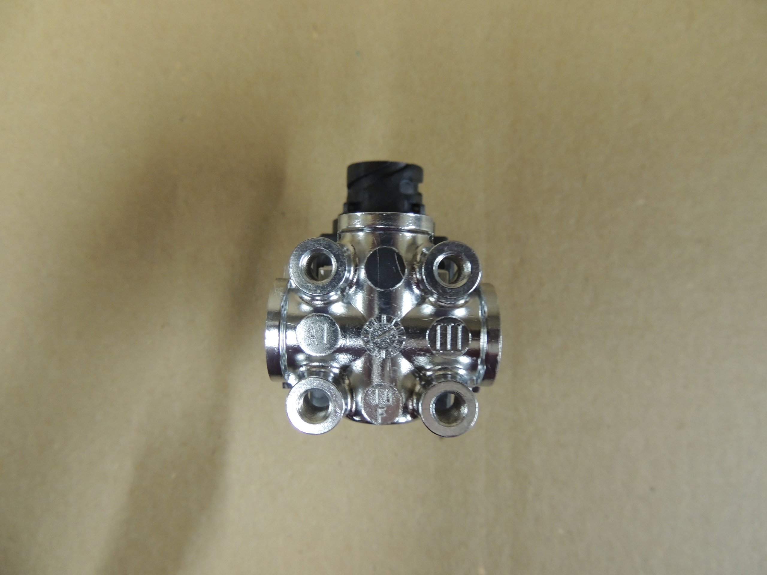 Amazon.com: Volvo Truck 1078315 Solenoid Valve : Automotive