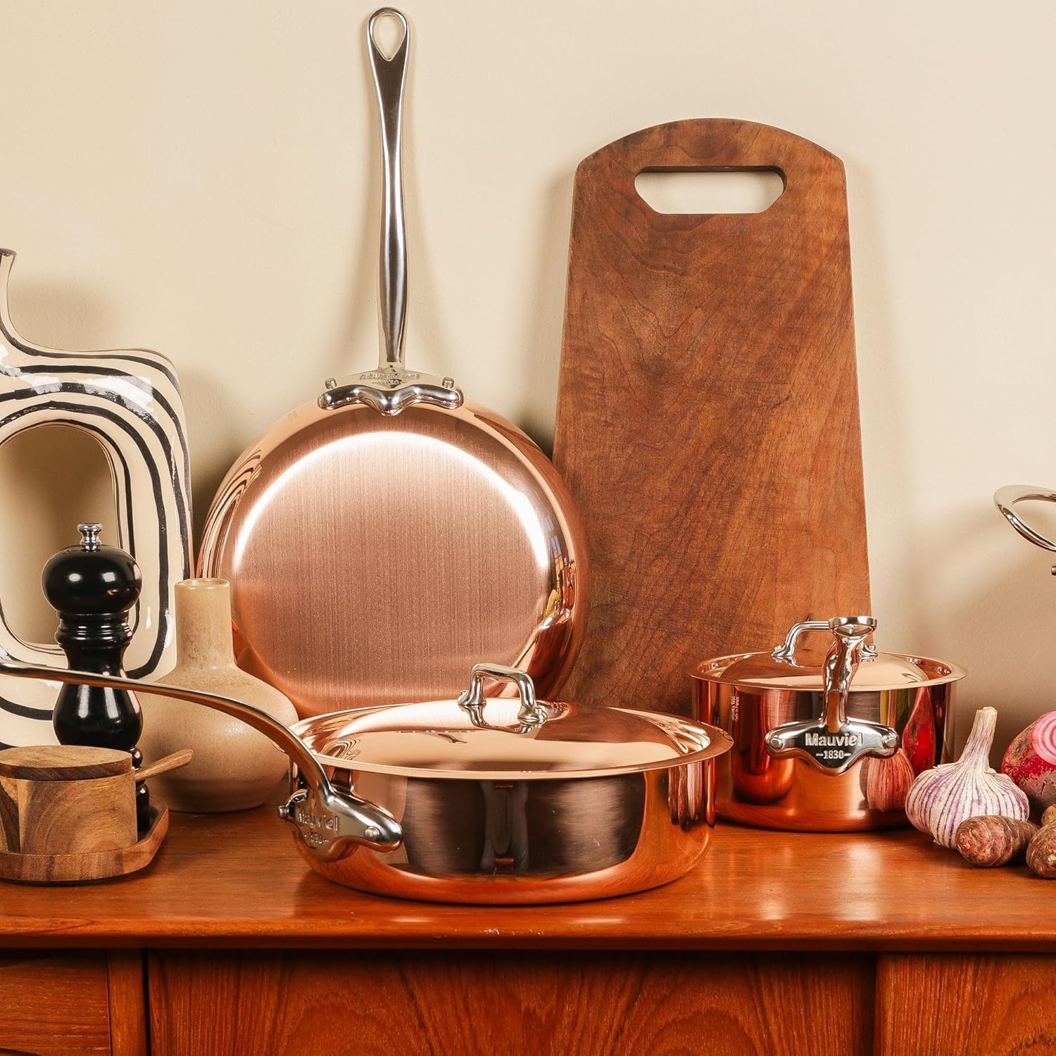 Mauviel M'Heritage 150 S 1.5mm Polished Copper & Stainless Steel Sauce Pan With Curved Lid, And Cast Stainless Steel Handle, 1.9-qt, Made In France