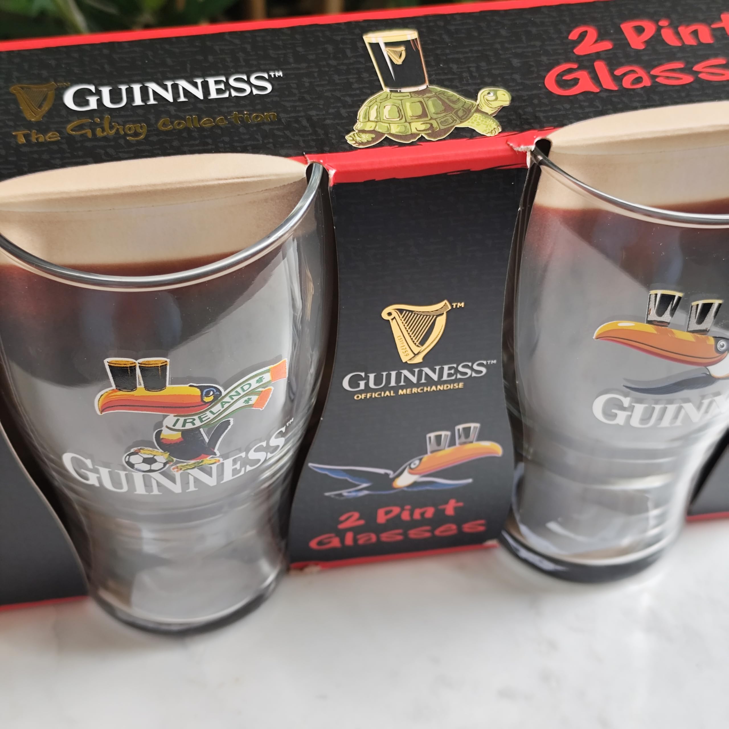 Guinness Lot de 2 verres à bière officiels – Toucan de football et toucan volant – Lot de 2 verres à bière irlandaise