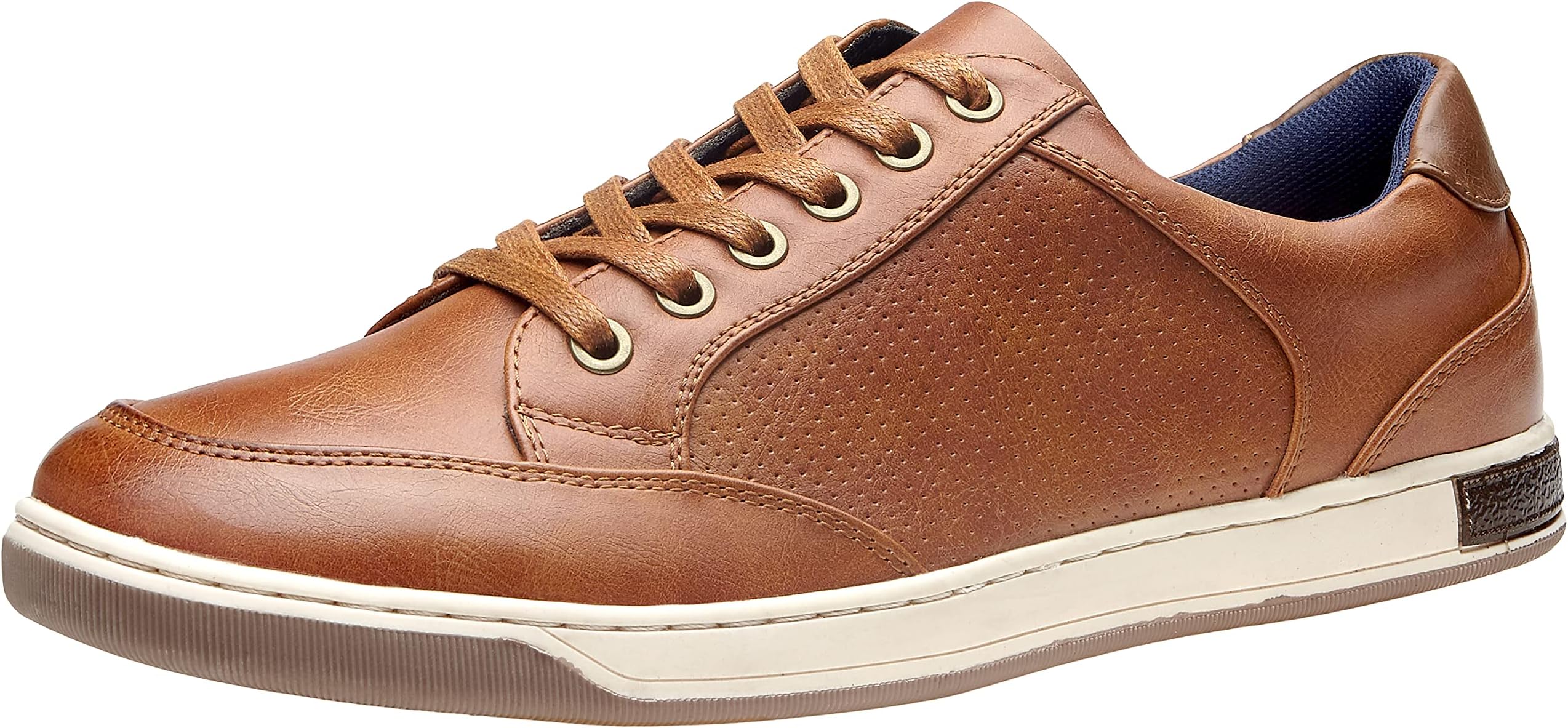 branded casual shoes