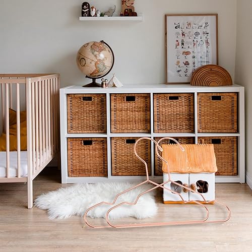 Miniatura 6 de POPETPOP 9 piezas de ropa para cachorros y gatitos ropa de metal para mascotas organizador colgante dorado resistente abrigo de plástico rosa para