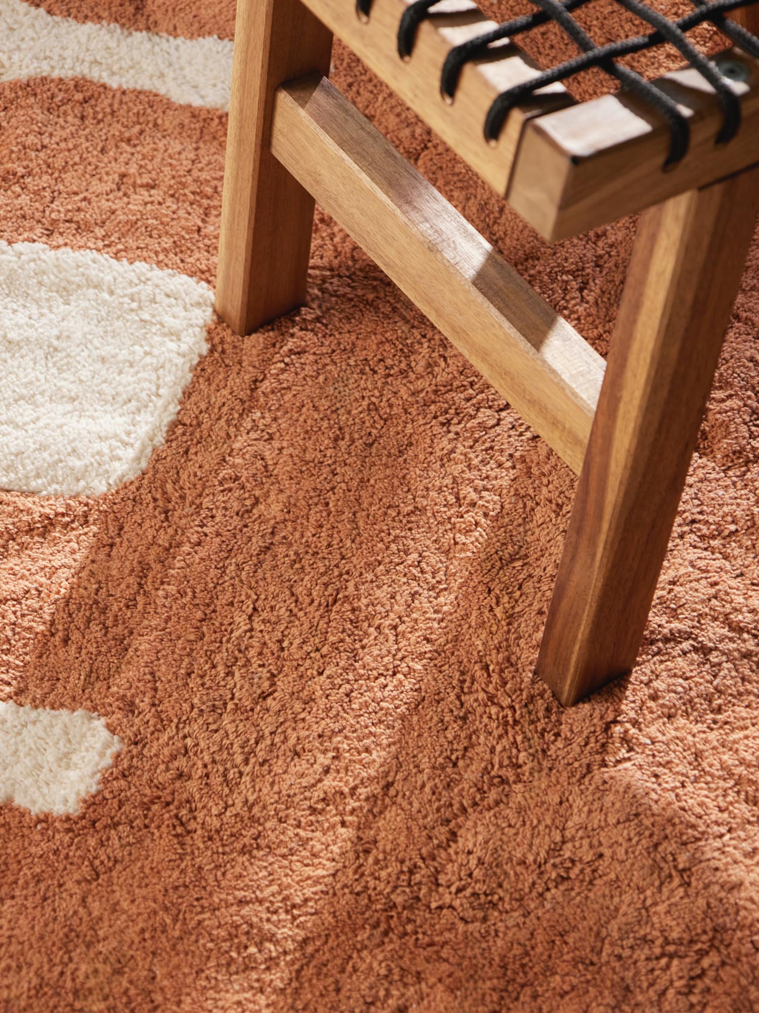 Hanse Home Kinderteppich Doro - Pflegeleichter Teppich Junge Mädchen, rutschfest & Waschbarer Formteppich Dinosaurier, Kinderzimmer Weicher Spielteppich, Spielunterlage - Creme Orange, 140x200cm