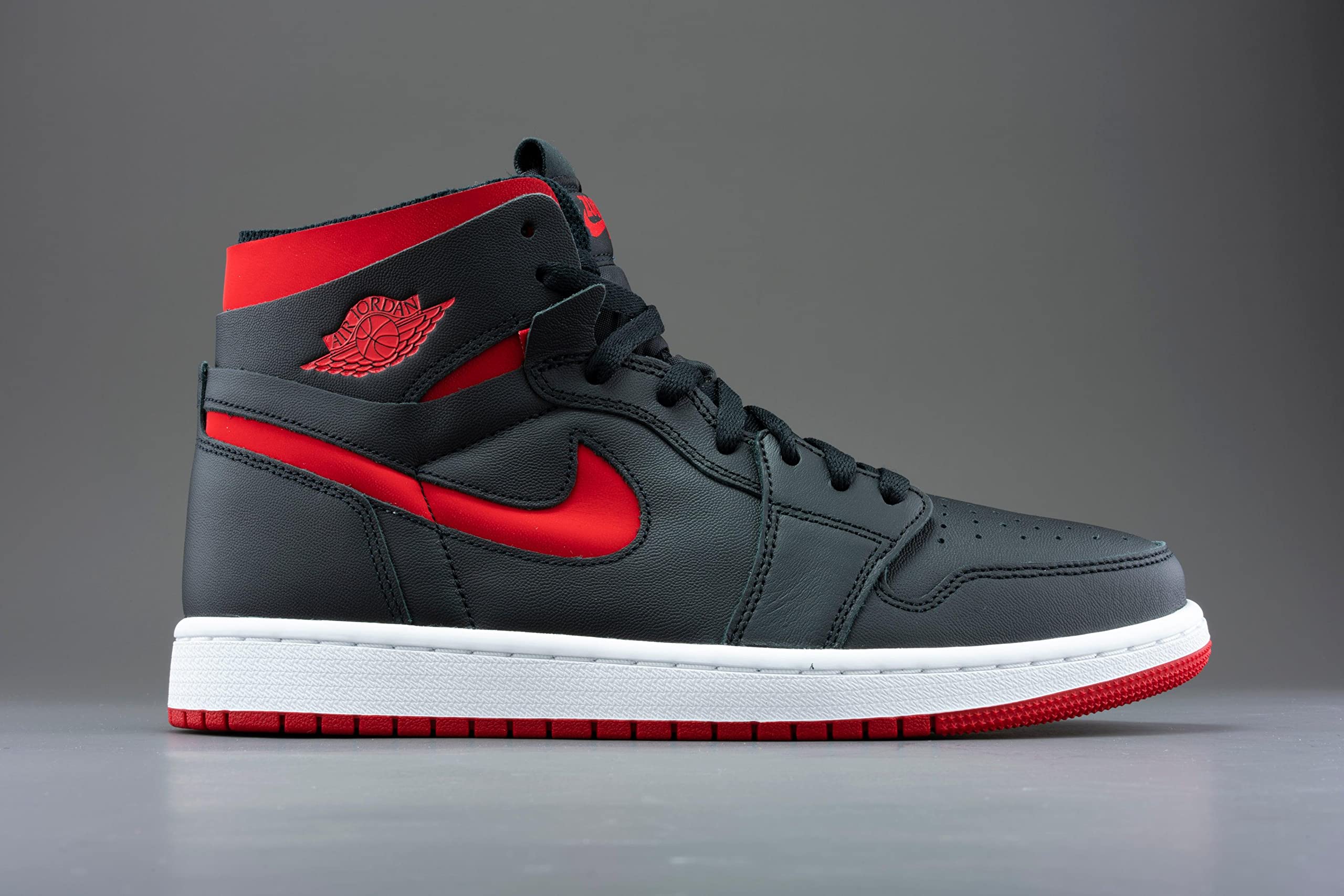 NIKE Femme WMNS Air Jordan 1 Mid Chaussure de Basketball