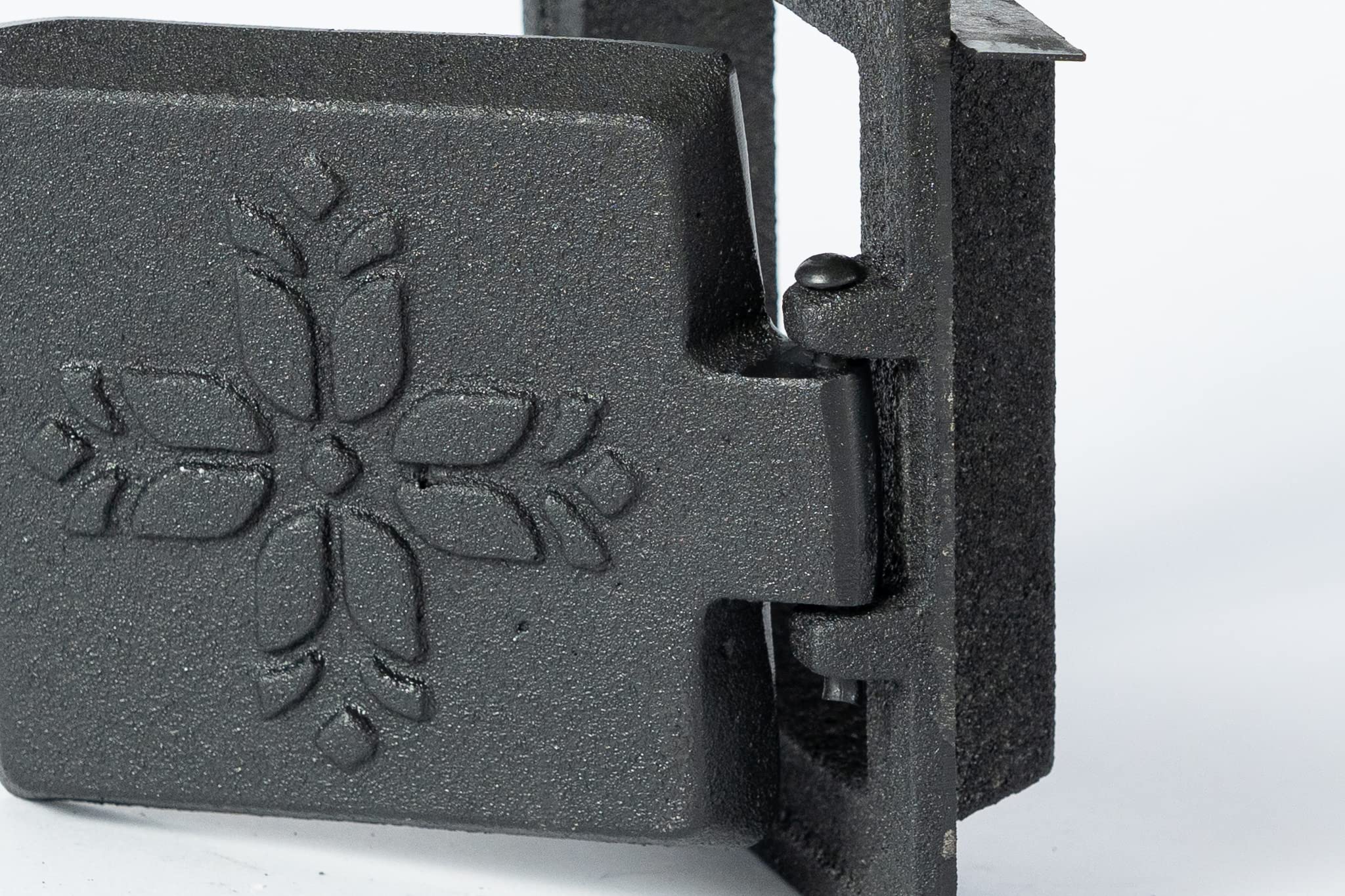 SEZAM Revisionstür für Öfen aus Gusseisen 14,6 x 4,5 x 14,6 cm, Kamintür - Klappe - Räumungstür, für Backöfen, Feueröfen & Kamine - schwarz bemalt