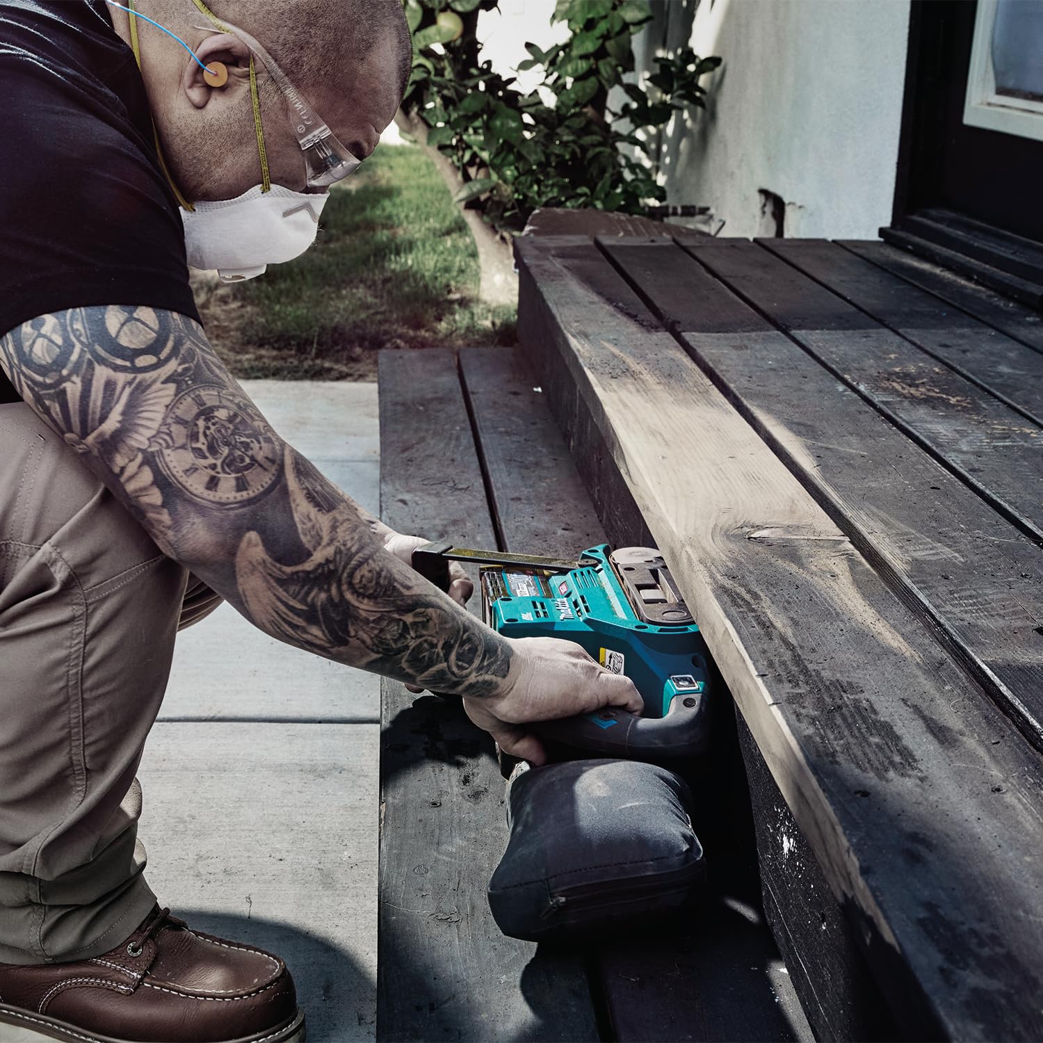 Makita BS001GZ - Smerigliatrice a nastro, 40 V max, larghezza di banda 76 mm, senza batteria e caricatore